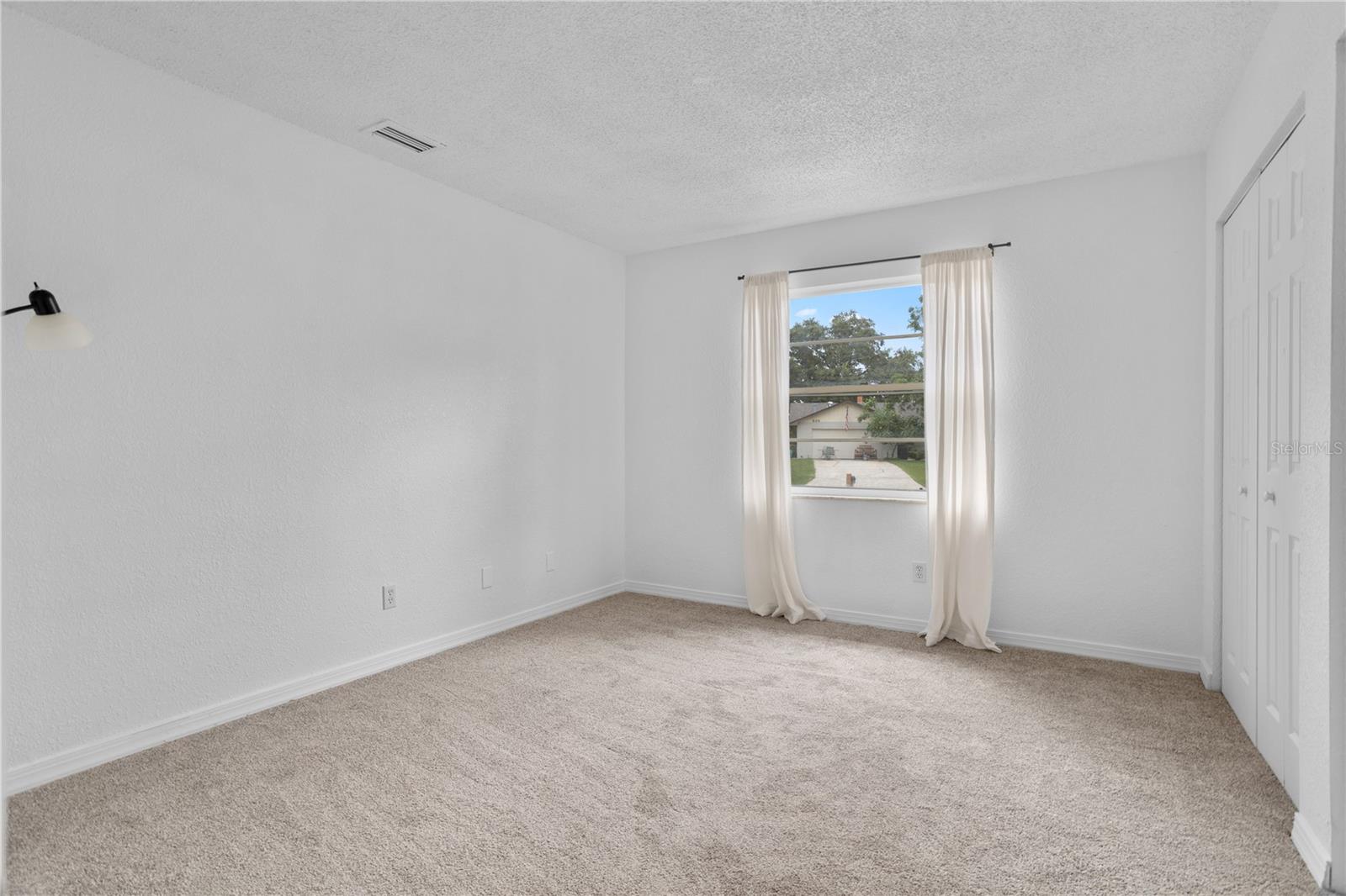 630 E Thelma St Property Photo 18
