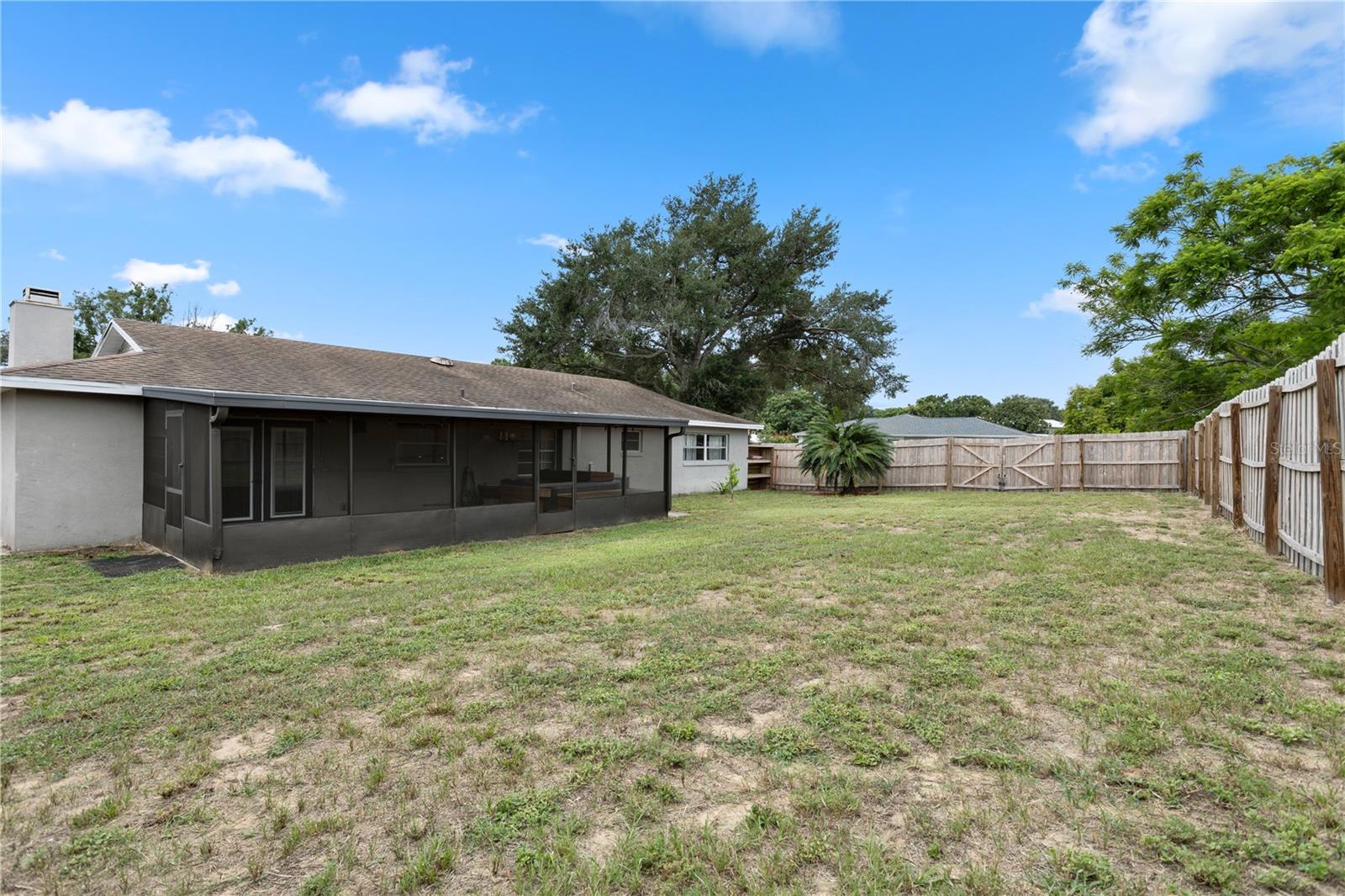 630 E Thelma St Property Photo 30