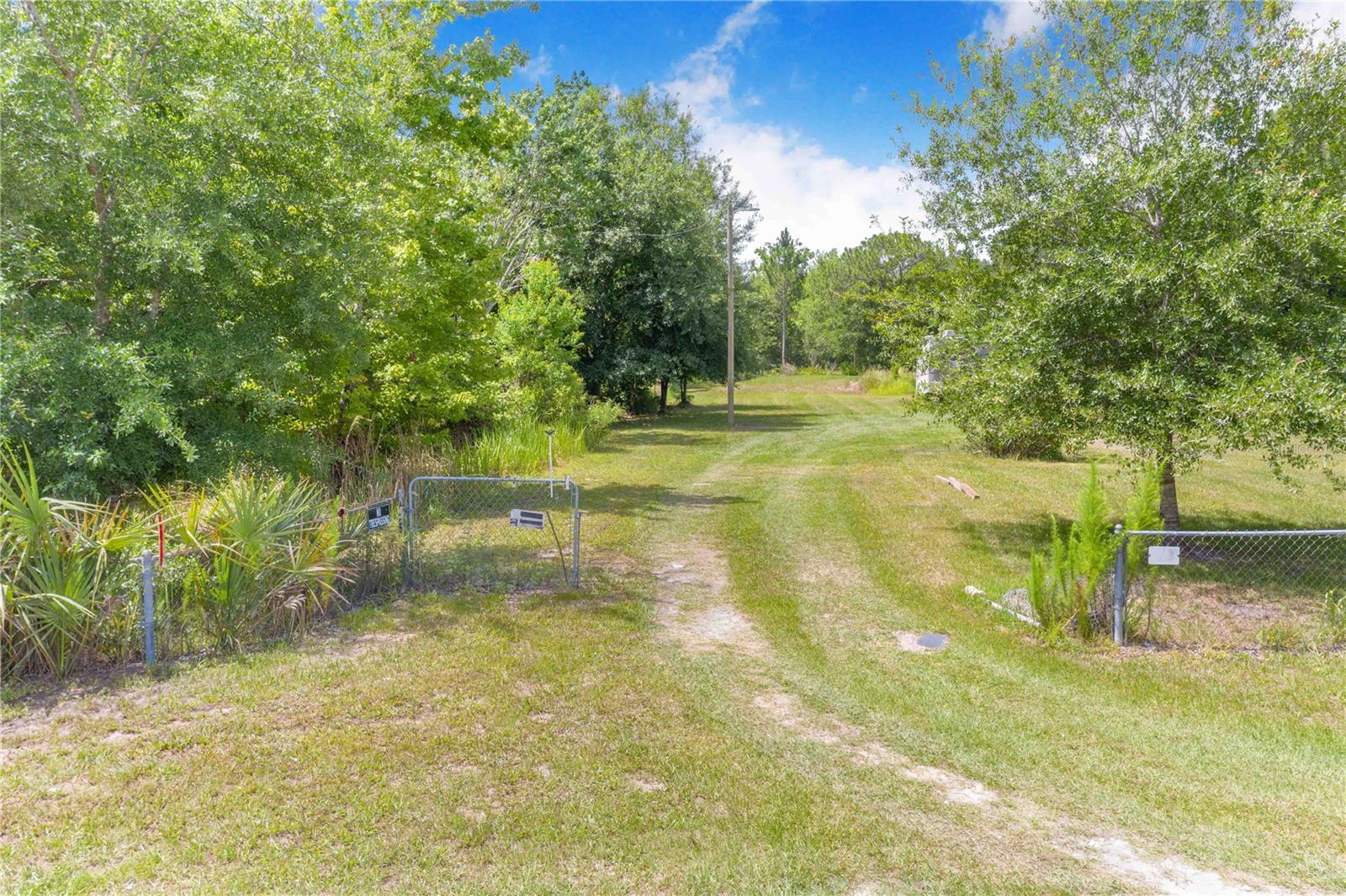 6873 Wilbar Ln Property Photo 3