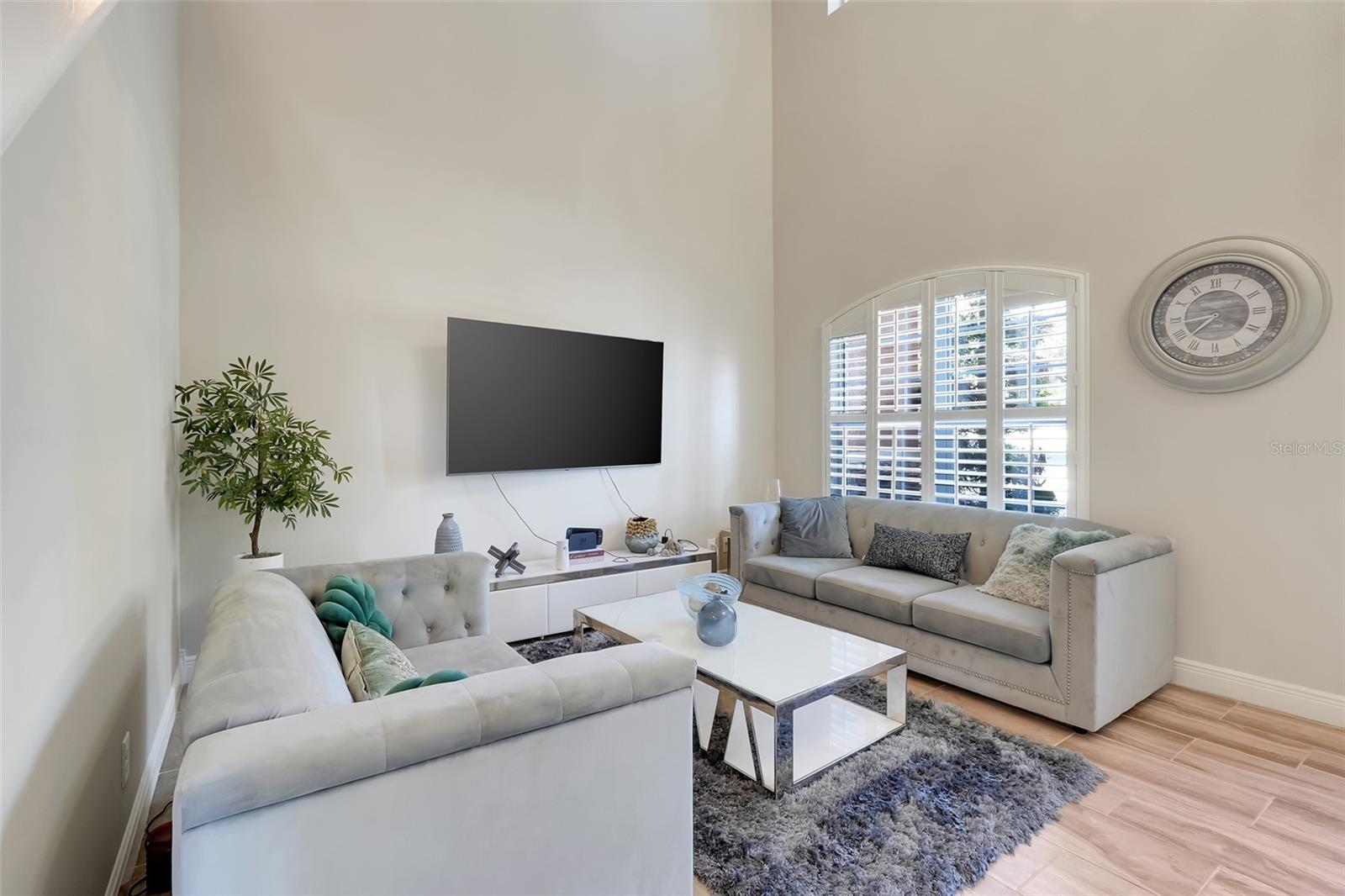 11045 Lemay Dr Property Photo 10