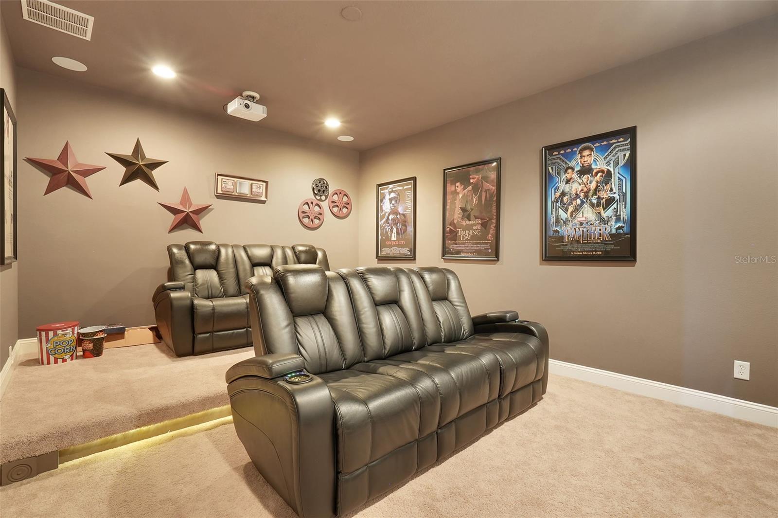 11045 Lemay Dr Property Photo 23