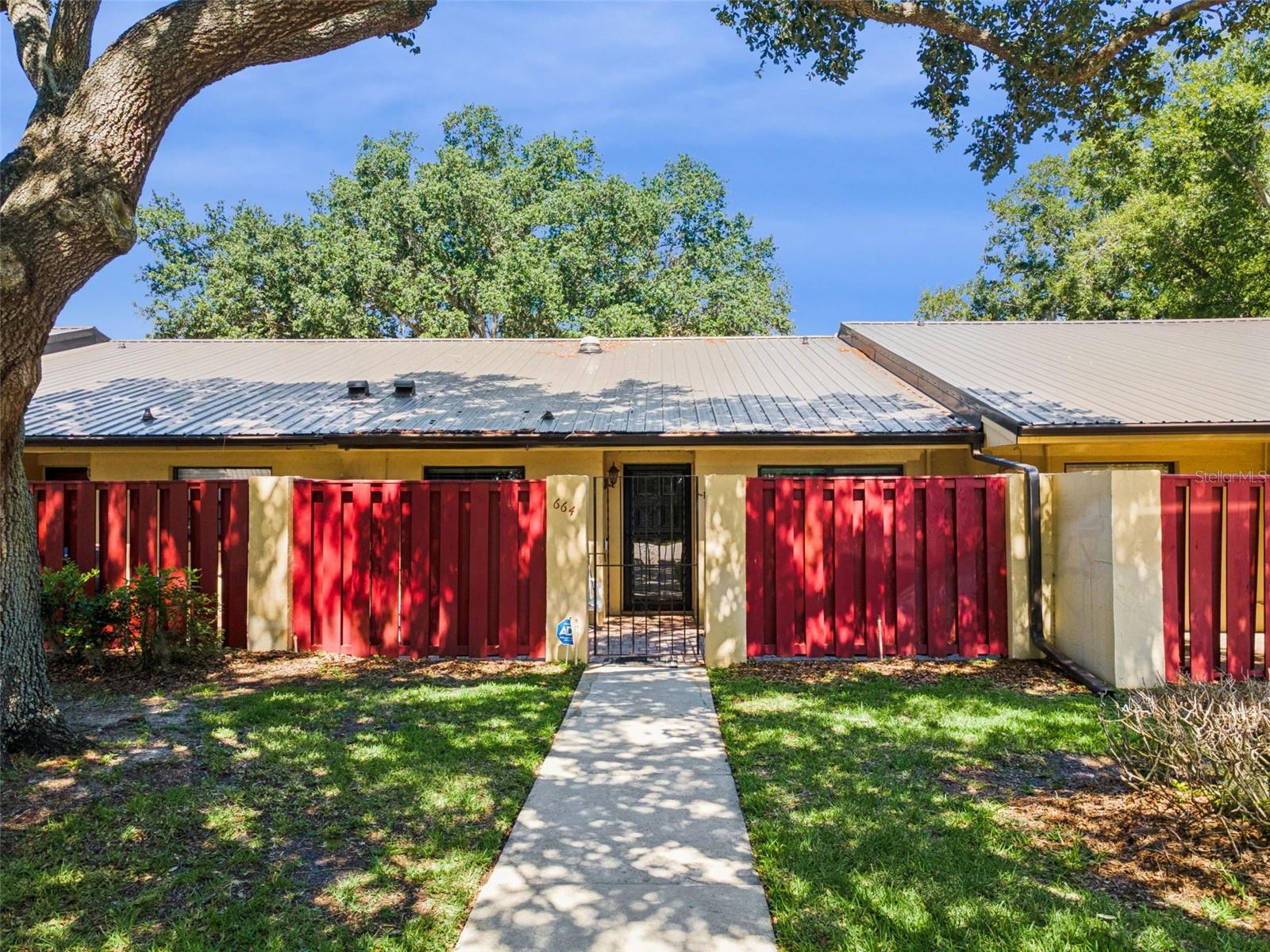 664 Clubhouse Rd Property Photo 1