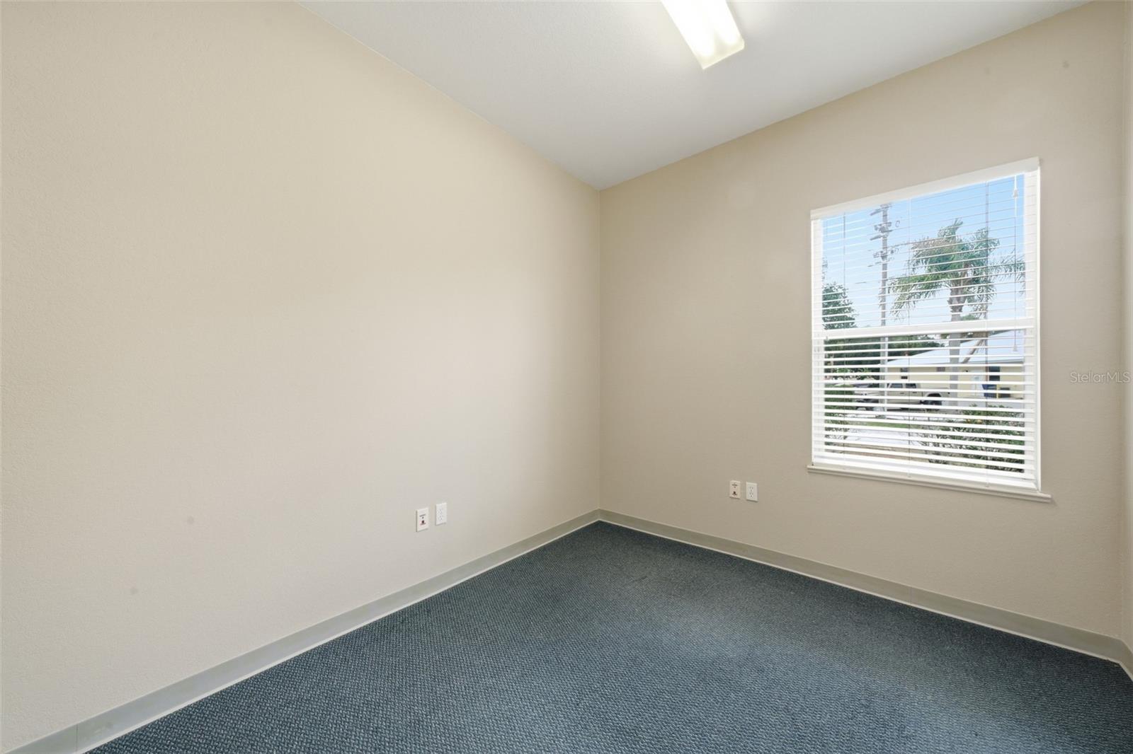 401 W Interlake Blvd Property Photo 39