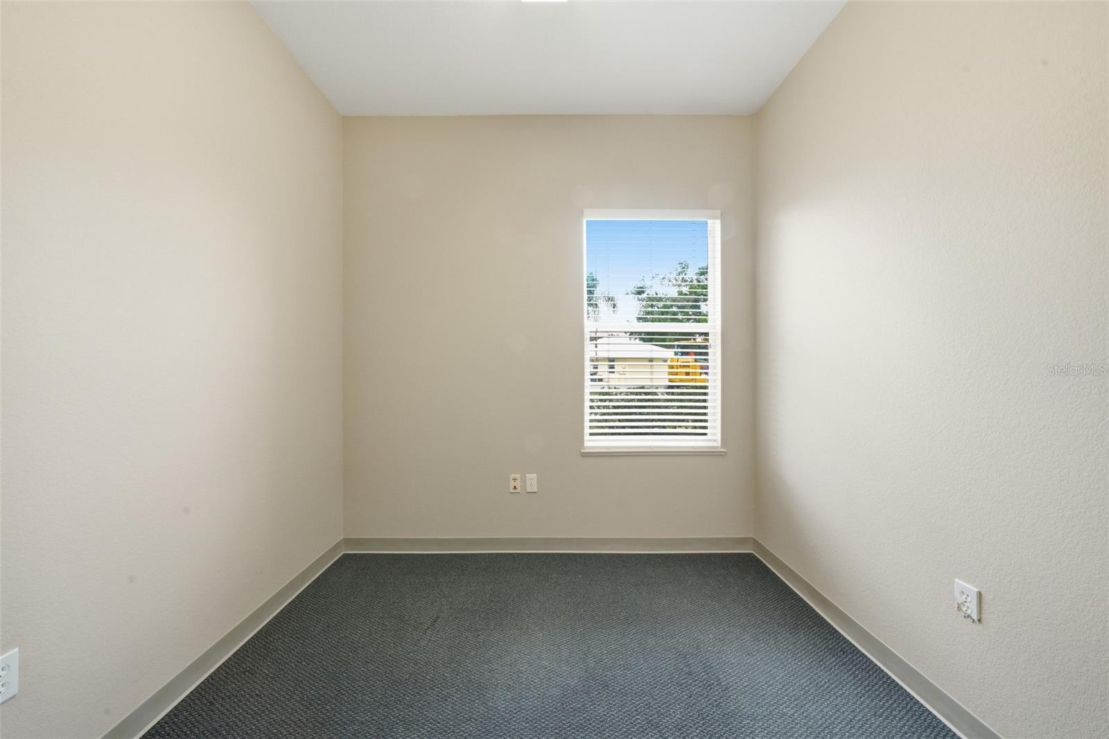 401 W Interlake Blvd Property Photo 40