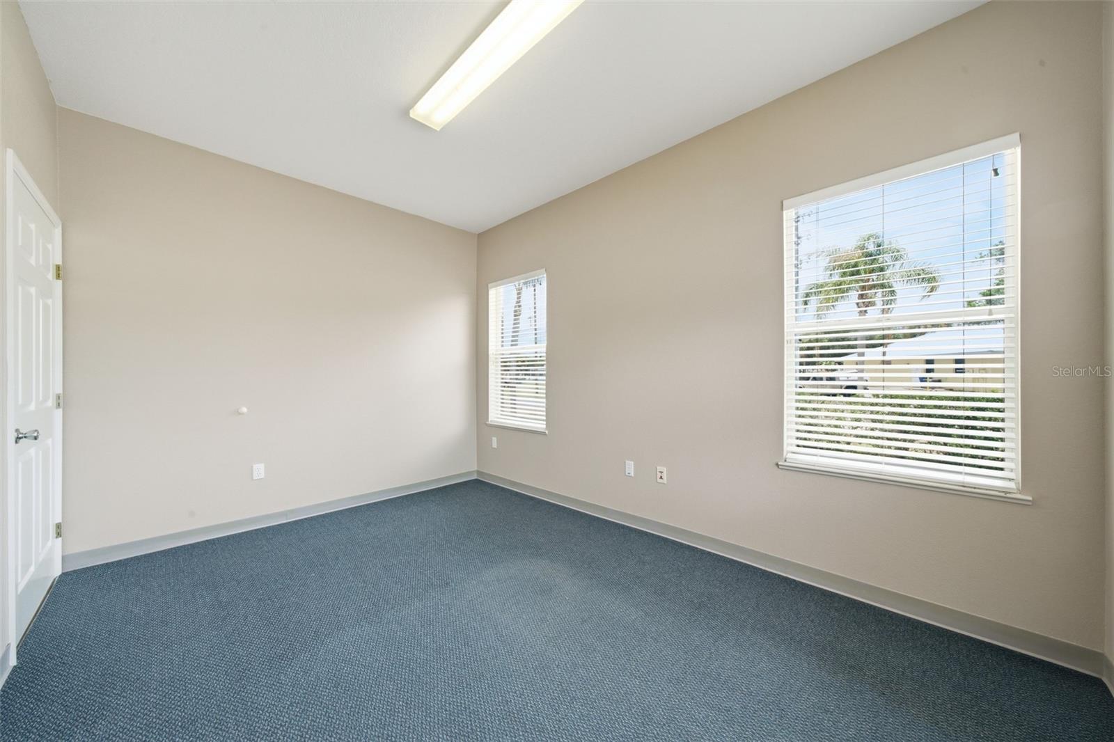 401 W Interlake Blvd Property Photo 45
