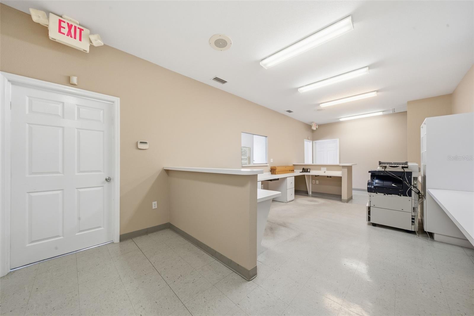 401 W Interlake Blvd Property Photo 47