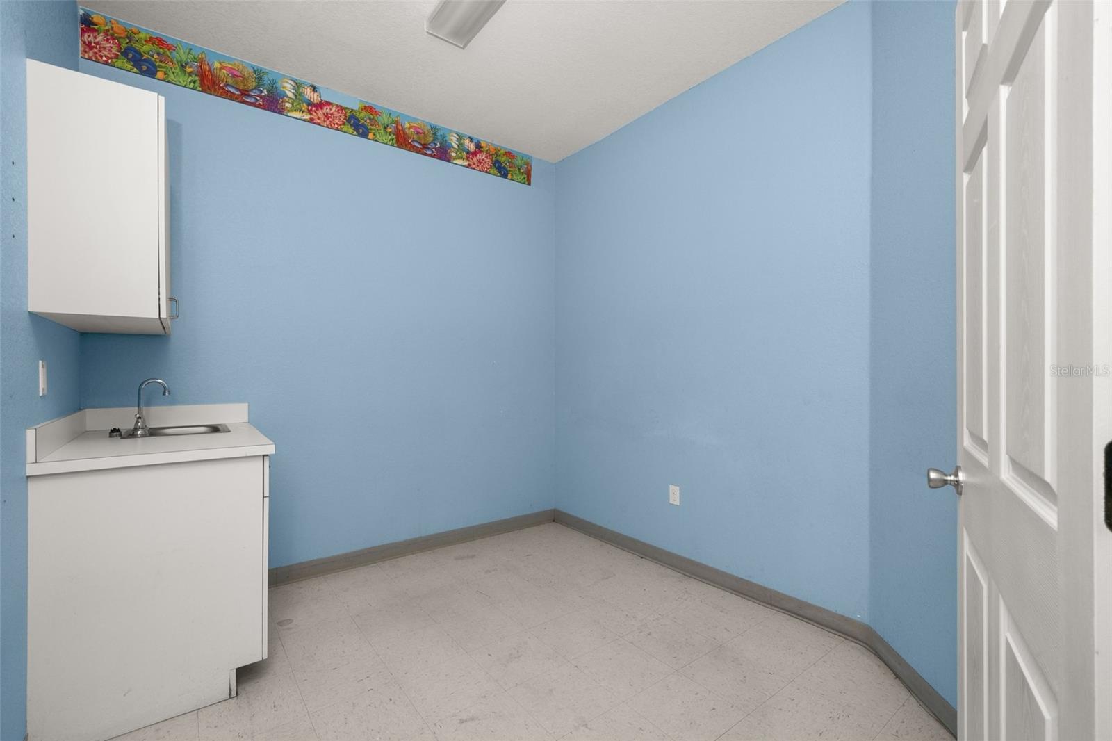 401 W Interlake Blvd Property Photo 53