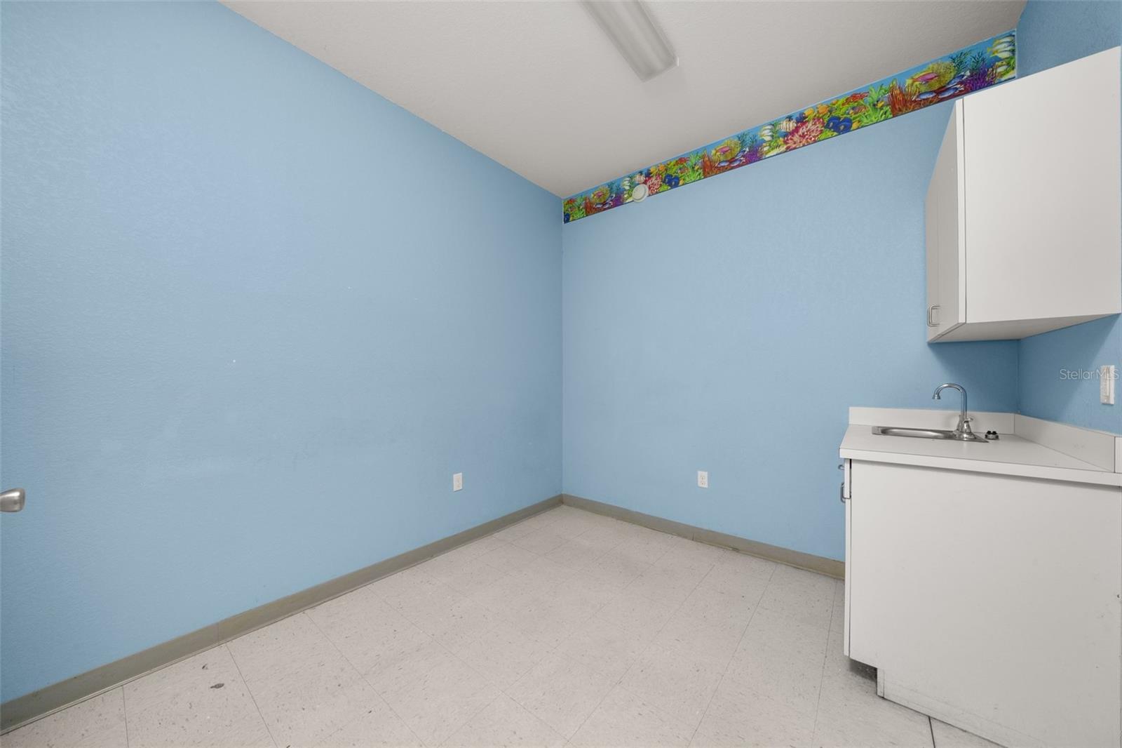 401 W Interlake Blvd Property Photo 55