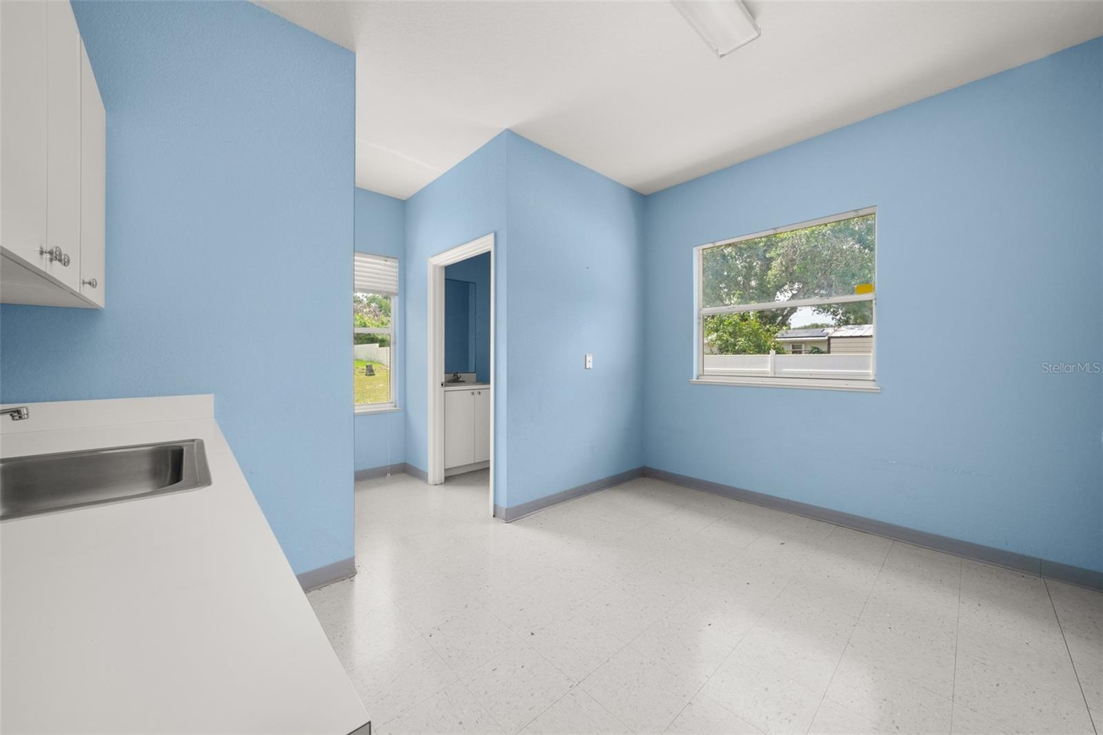 401 W Interlake Blvd Property Photo 65