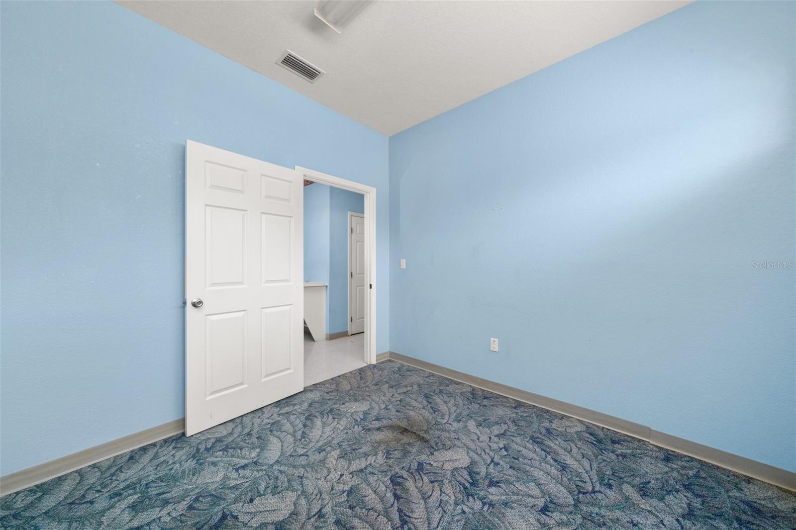 401 W Interlake Blvd Property Photo 68