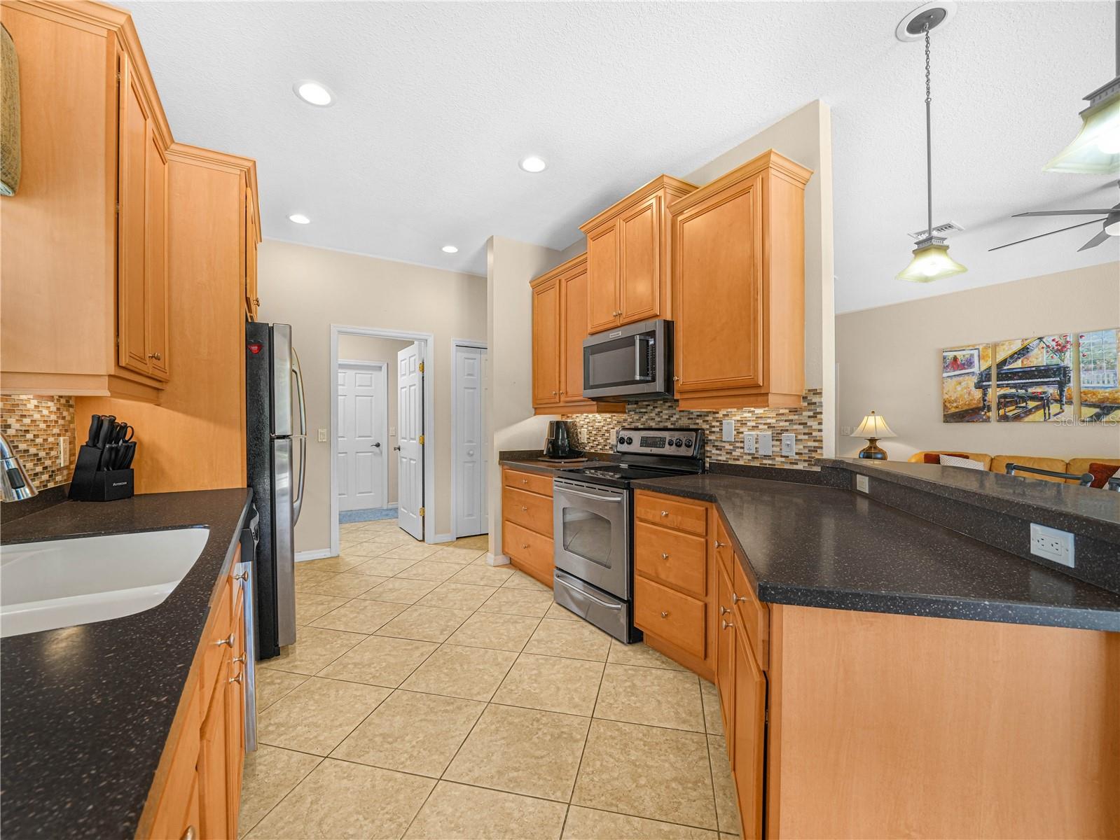 5337 Hogan Ln Property Photo 9