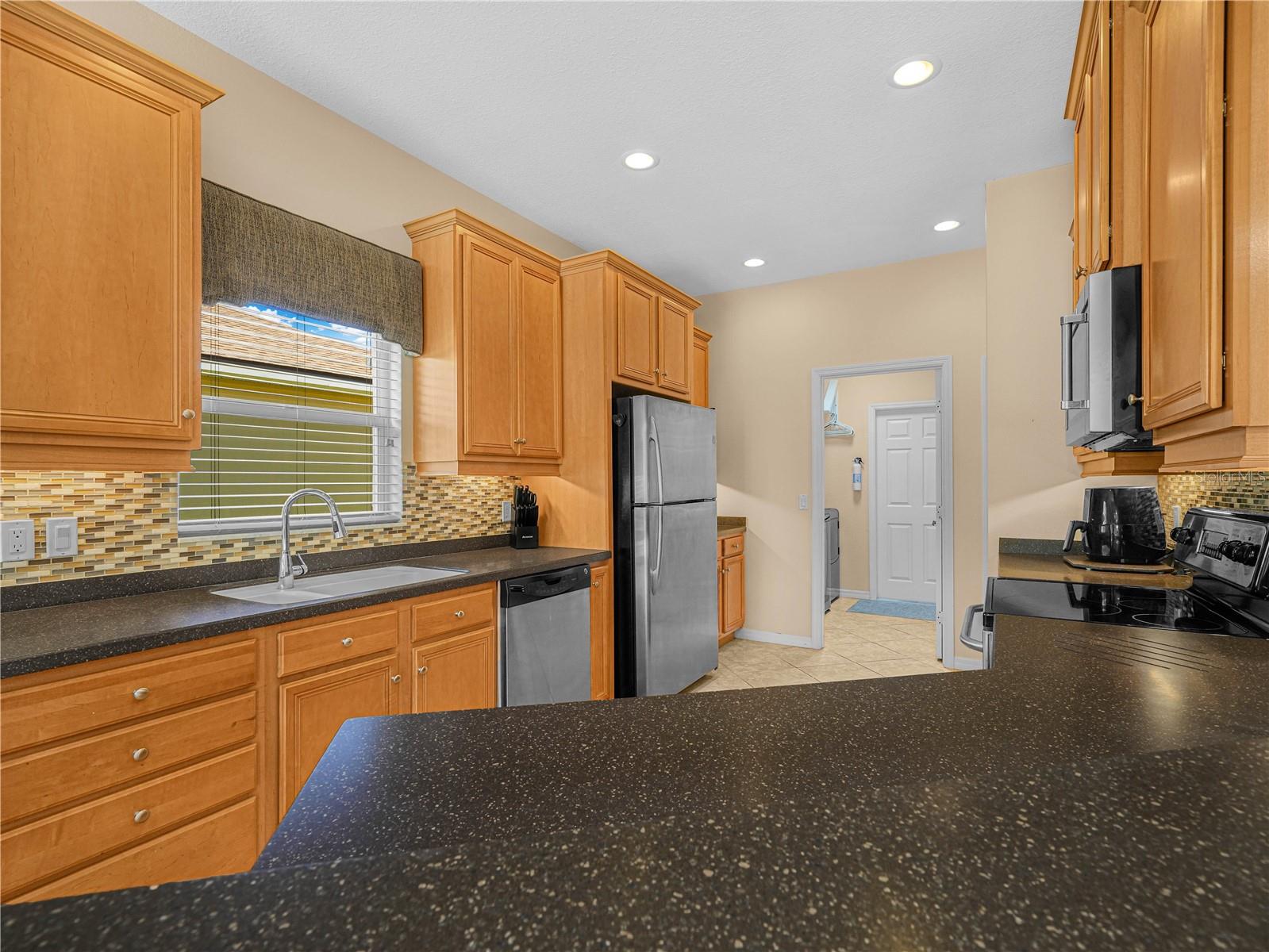 5337 Hogan Ln Property Photo 10