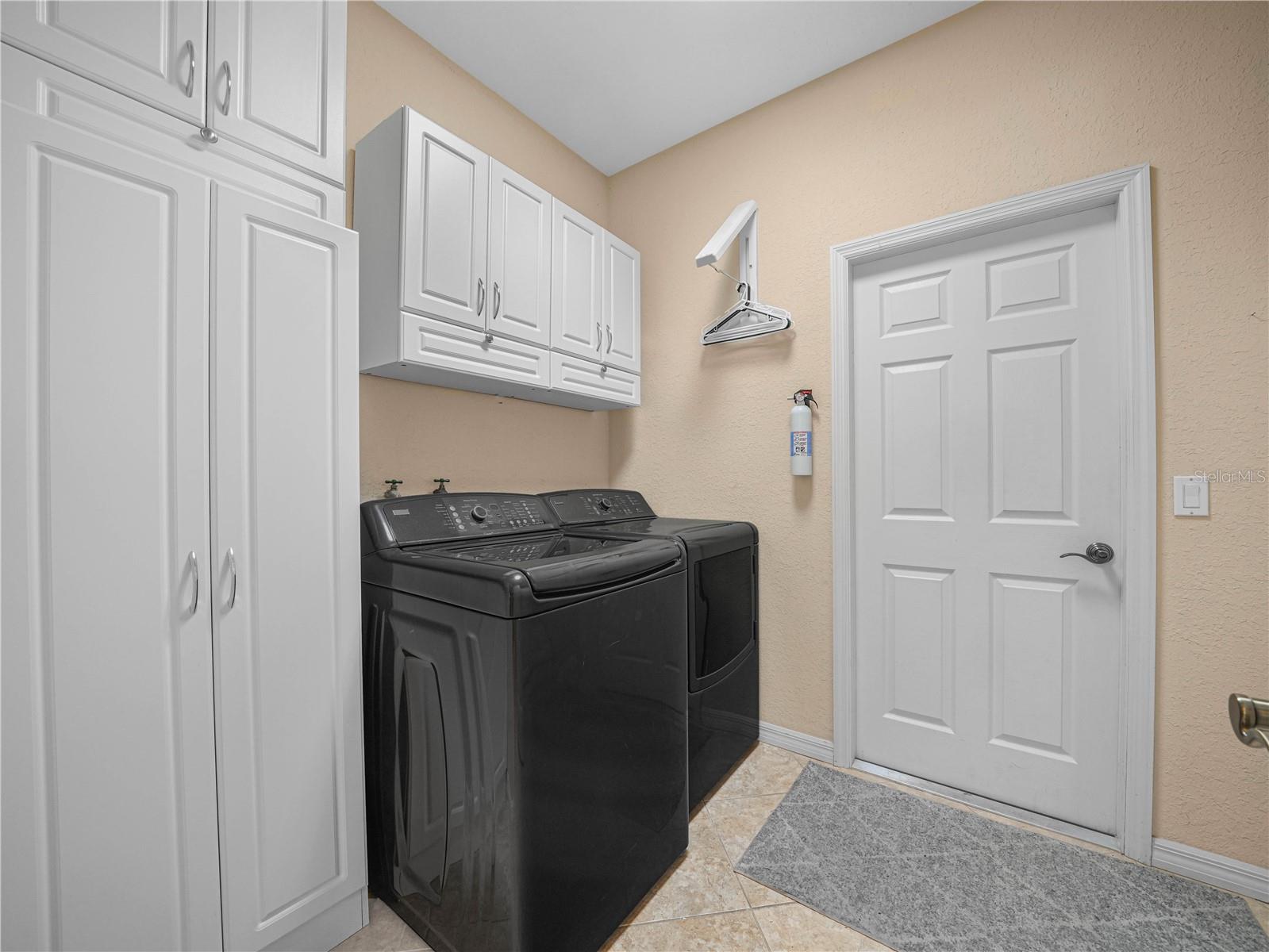 5337 Hogan Ln Property Photo 24