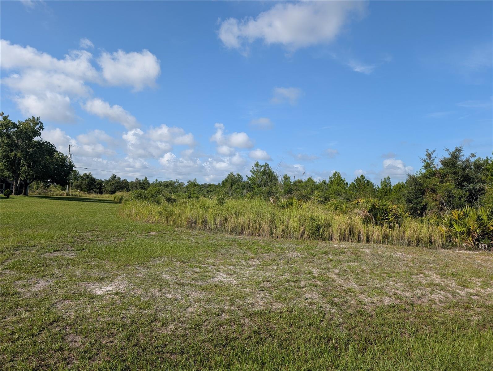 7 POINCIANA DR Property Photo 1