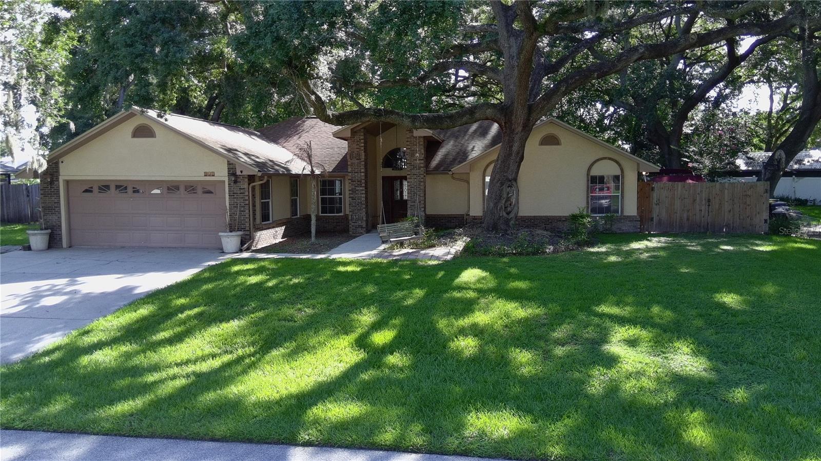 915 Heatherbrook Dr Property Photo 5