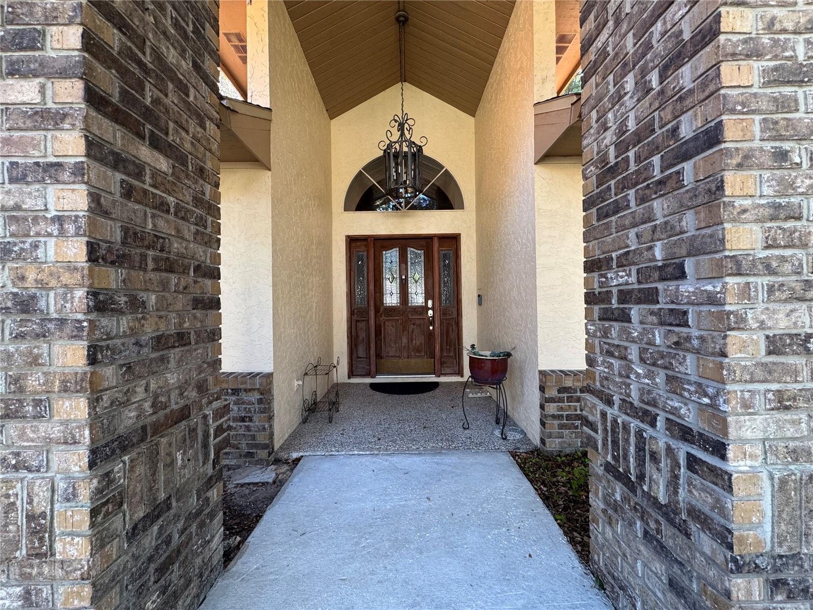 915 Heatherbrook Dr Property Photo 8