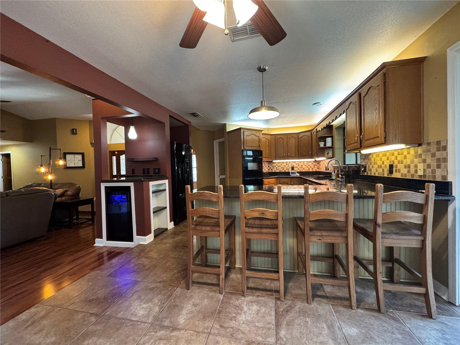 915 Heatherbrook Dr Property Photo 15