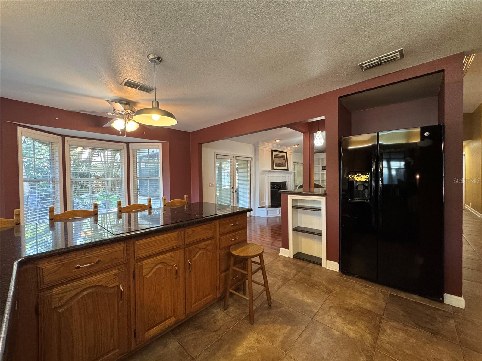 915 Heatherbrook Dr Property Photo 17