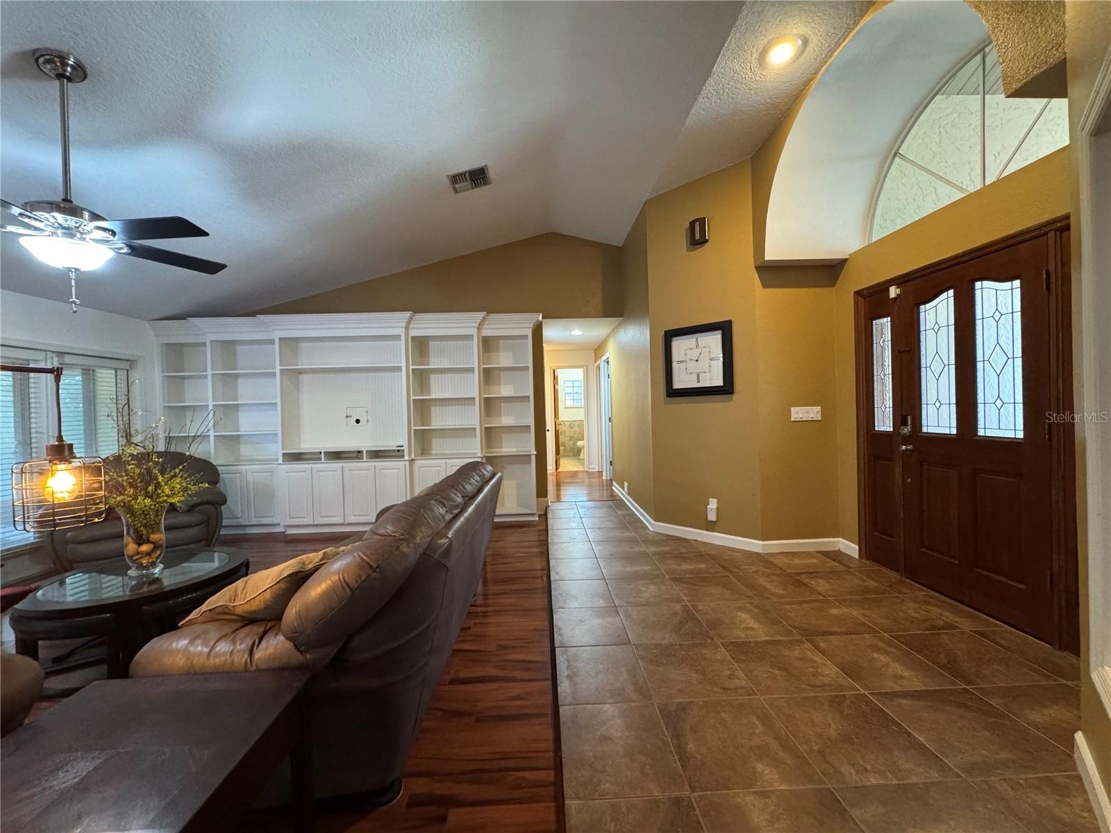 915 Heatherbrook Dr Property Photo 23