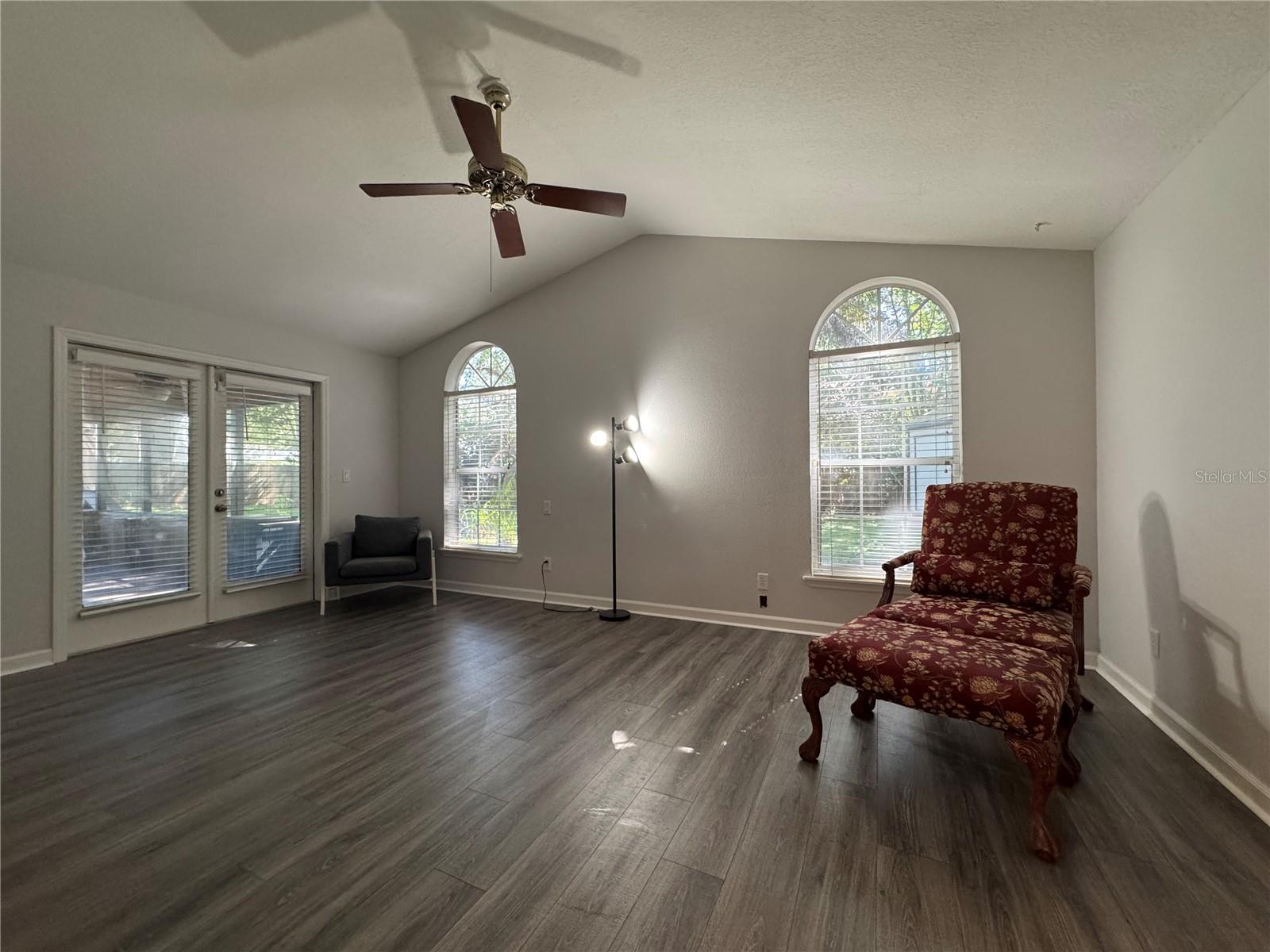 915 Heatherbrook Dr Property Photo 32
