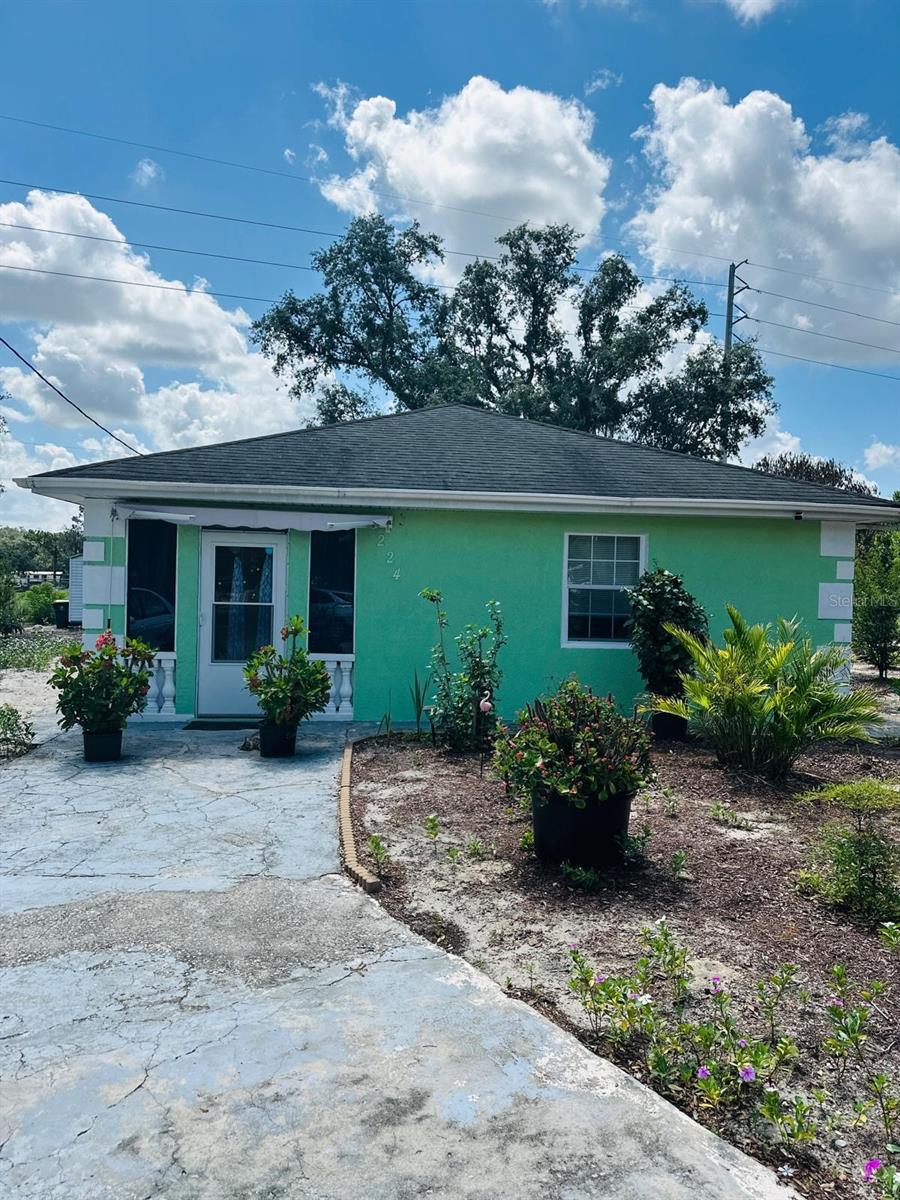 224 Montego Dr Property Photo 1