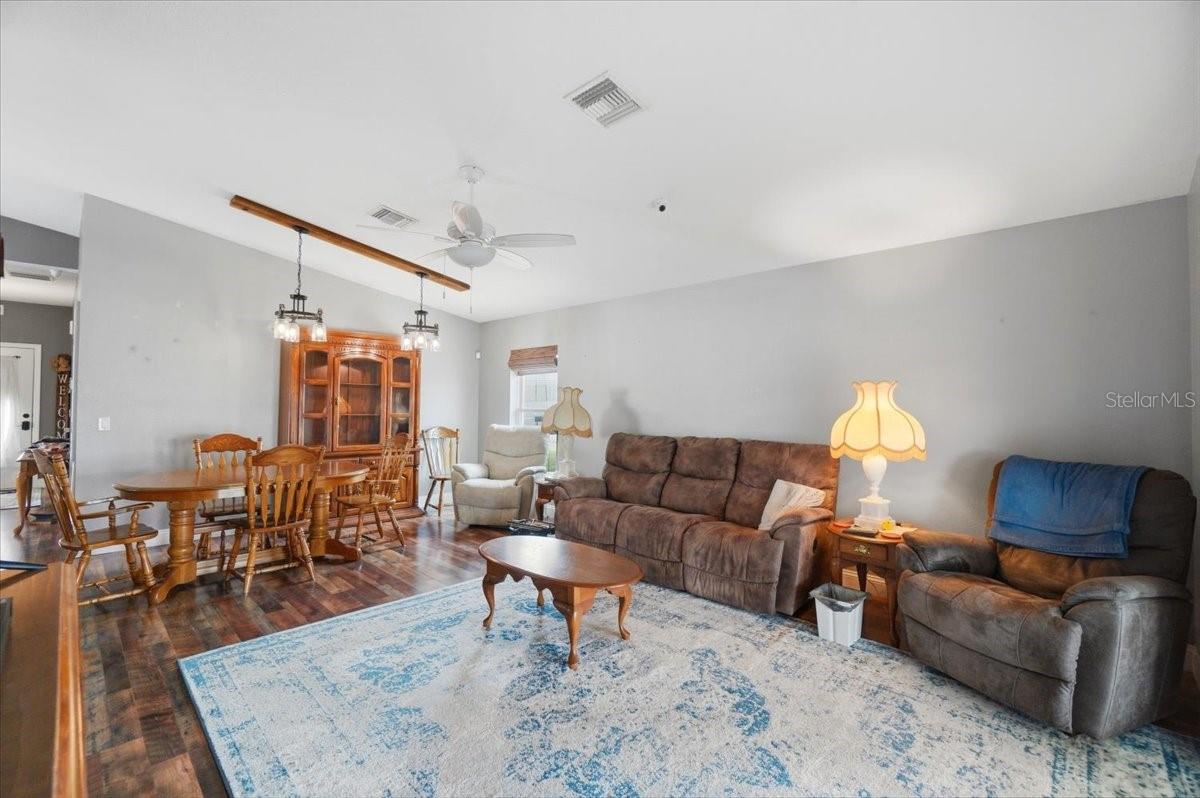 115 Seminole Rd Property Photo 6