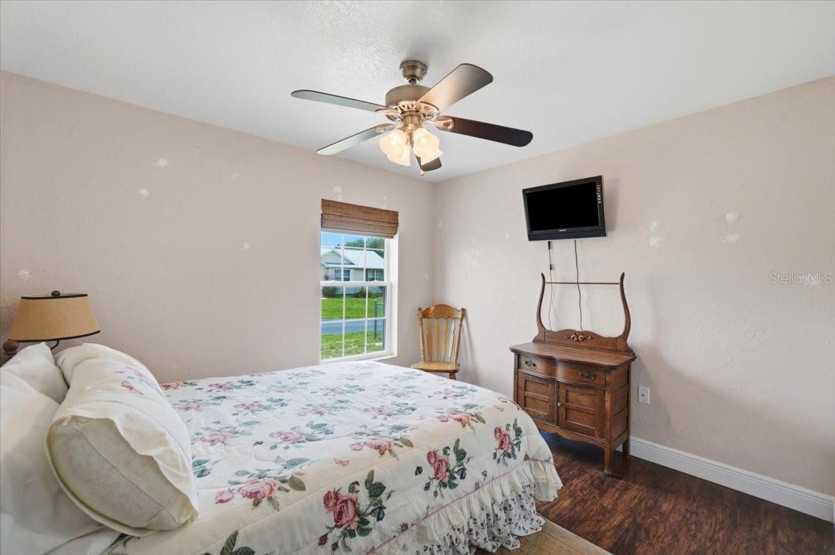 115 Seminole Rd Property Photo 23
