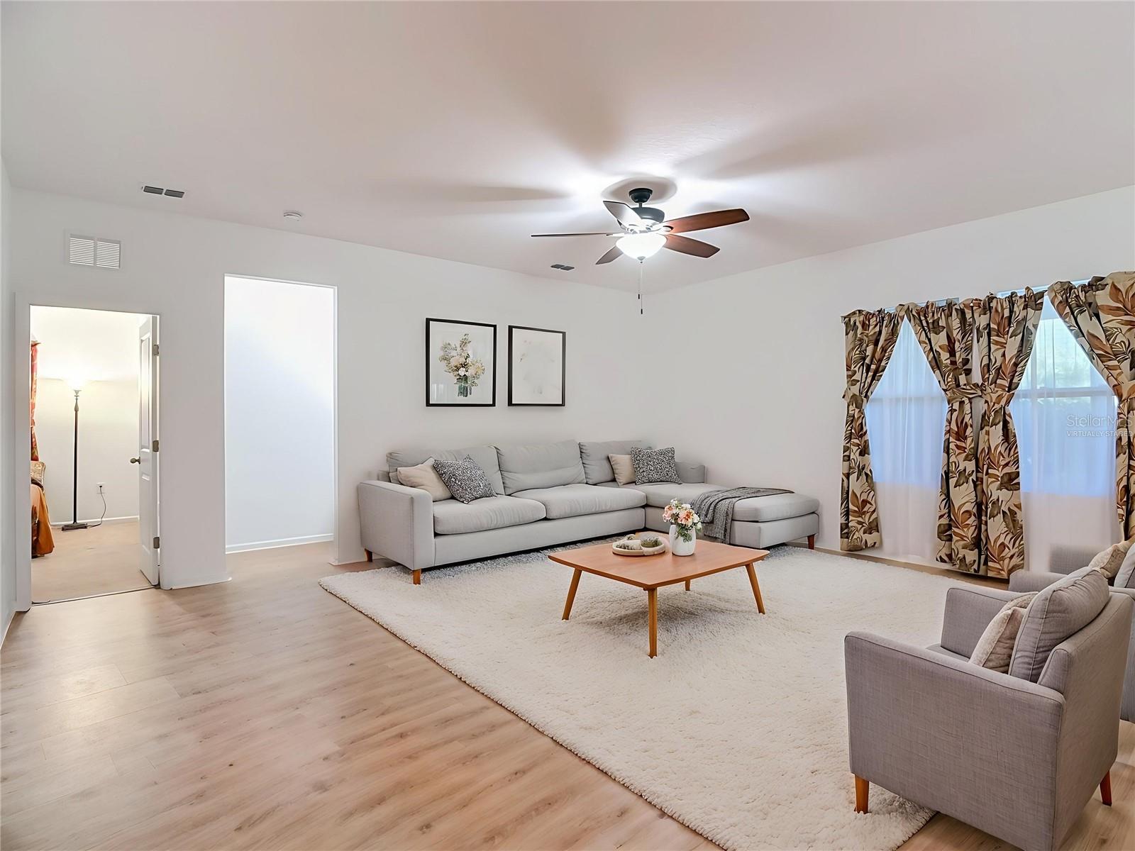 1120 Tobie St Property Photo 4