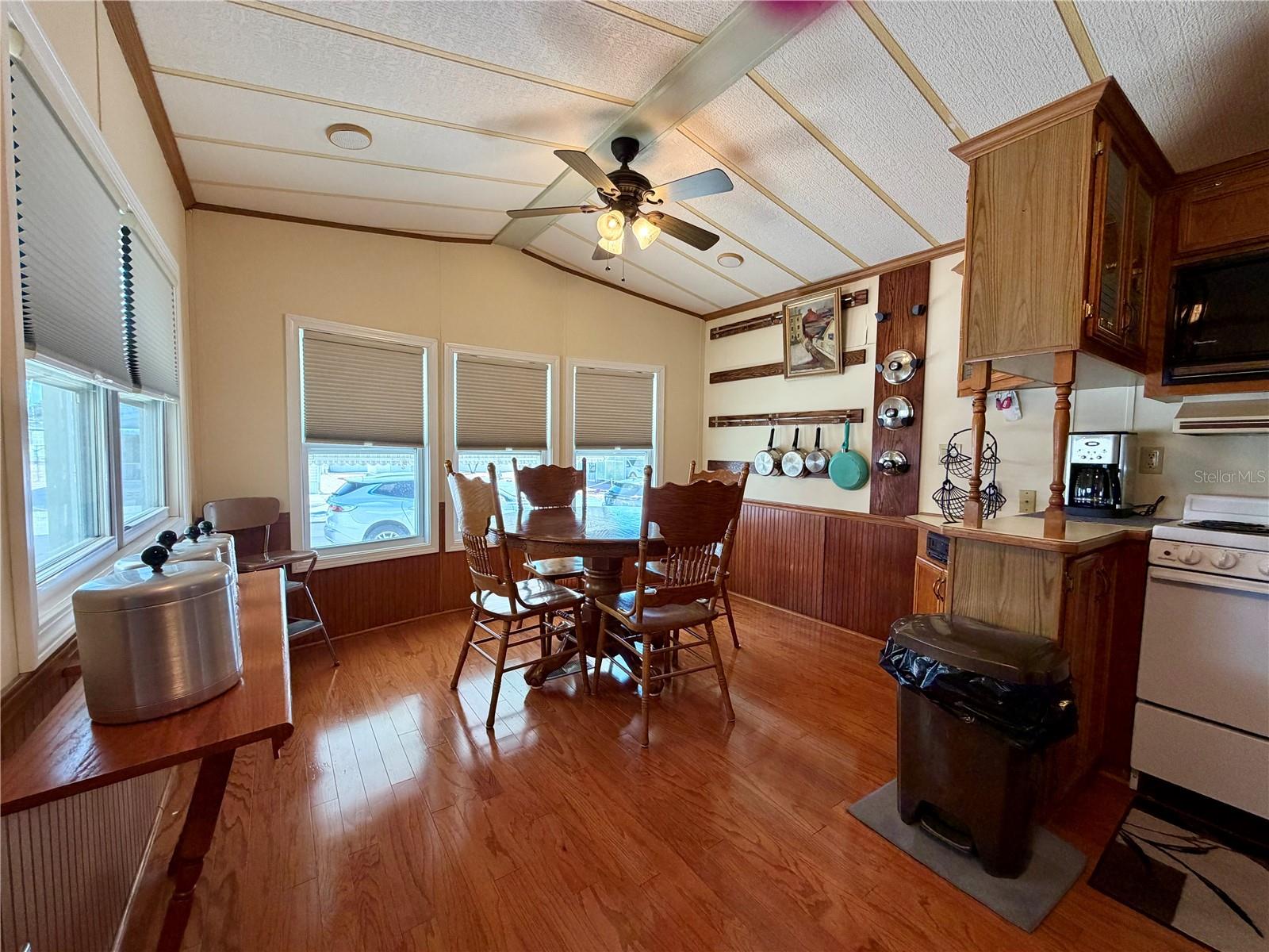 538 Center Crest Blvd Property Photo 12