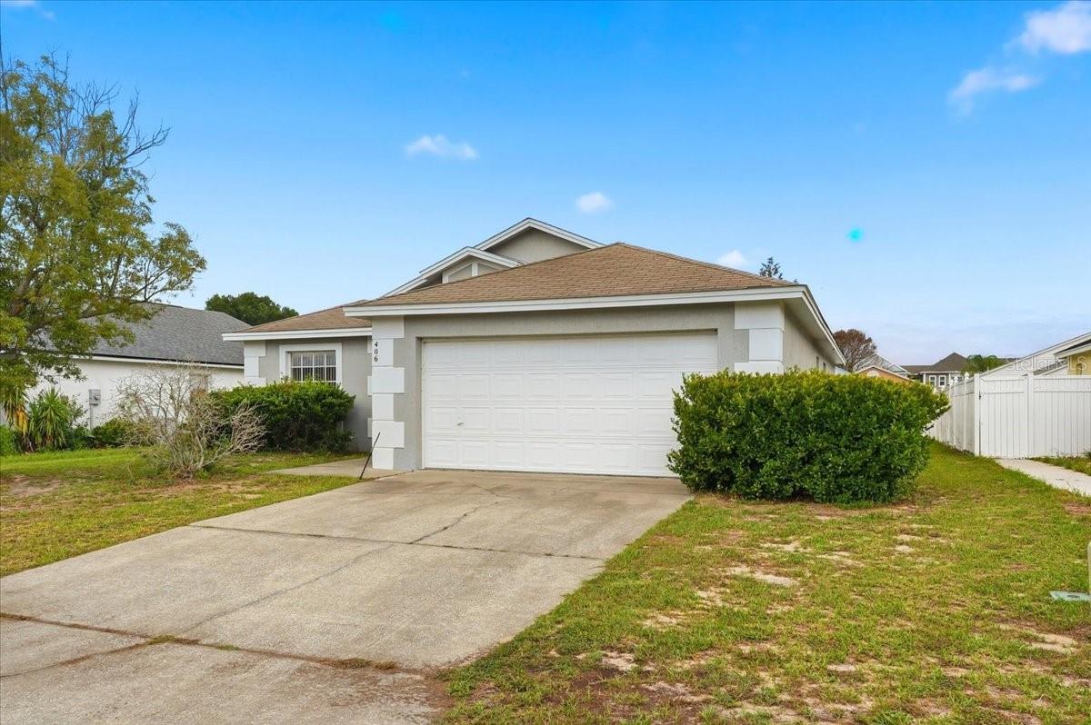 406 Saint Anns Dr Property Photo 3