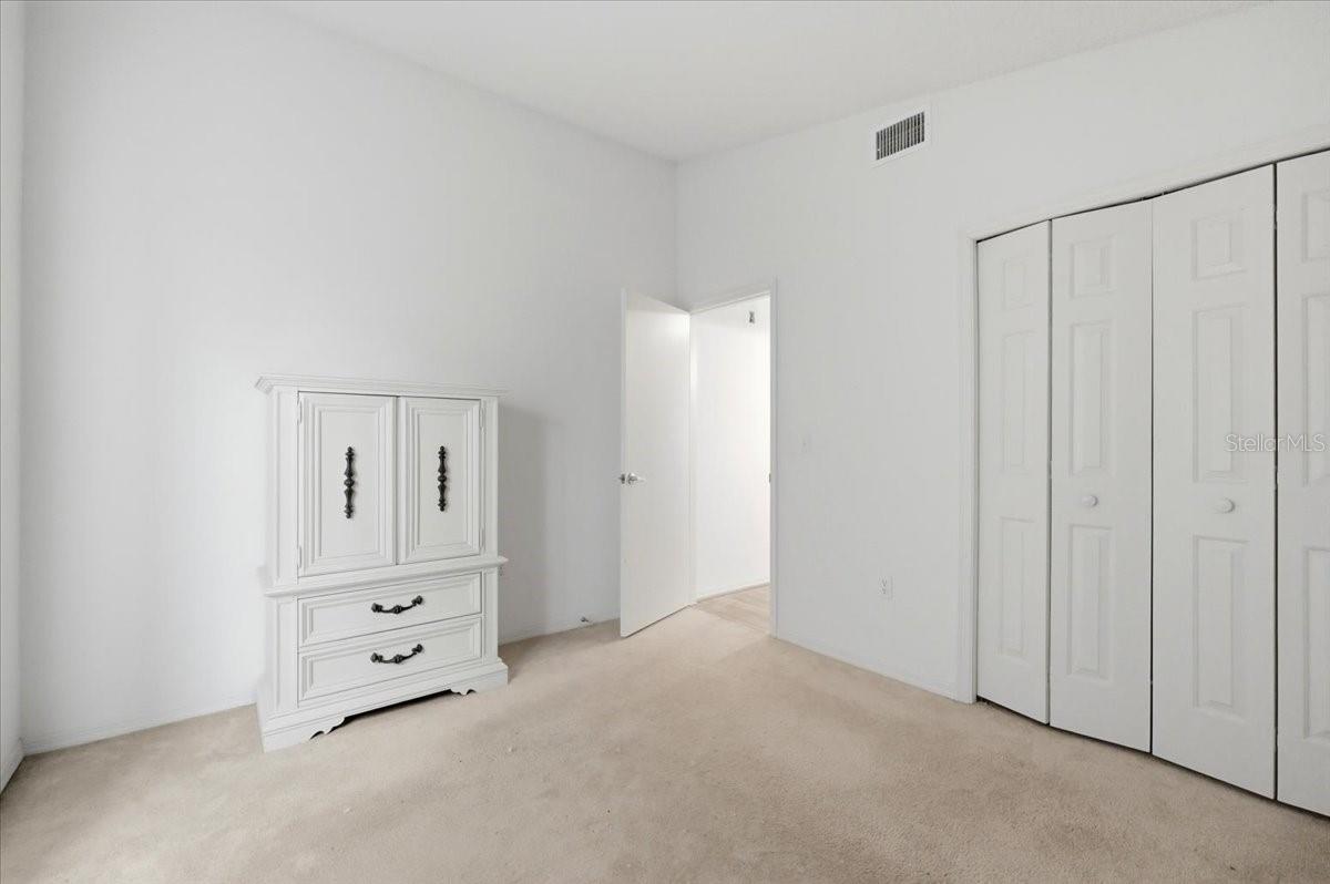 406 Saint Anns Dr Property Photo 22