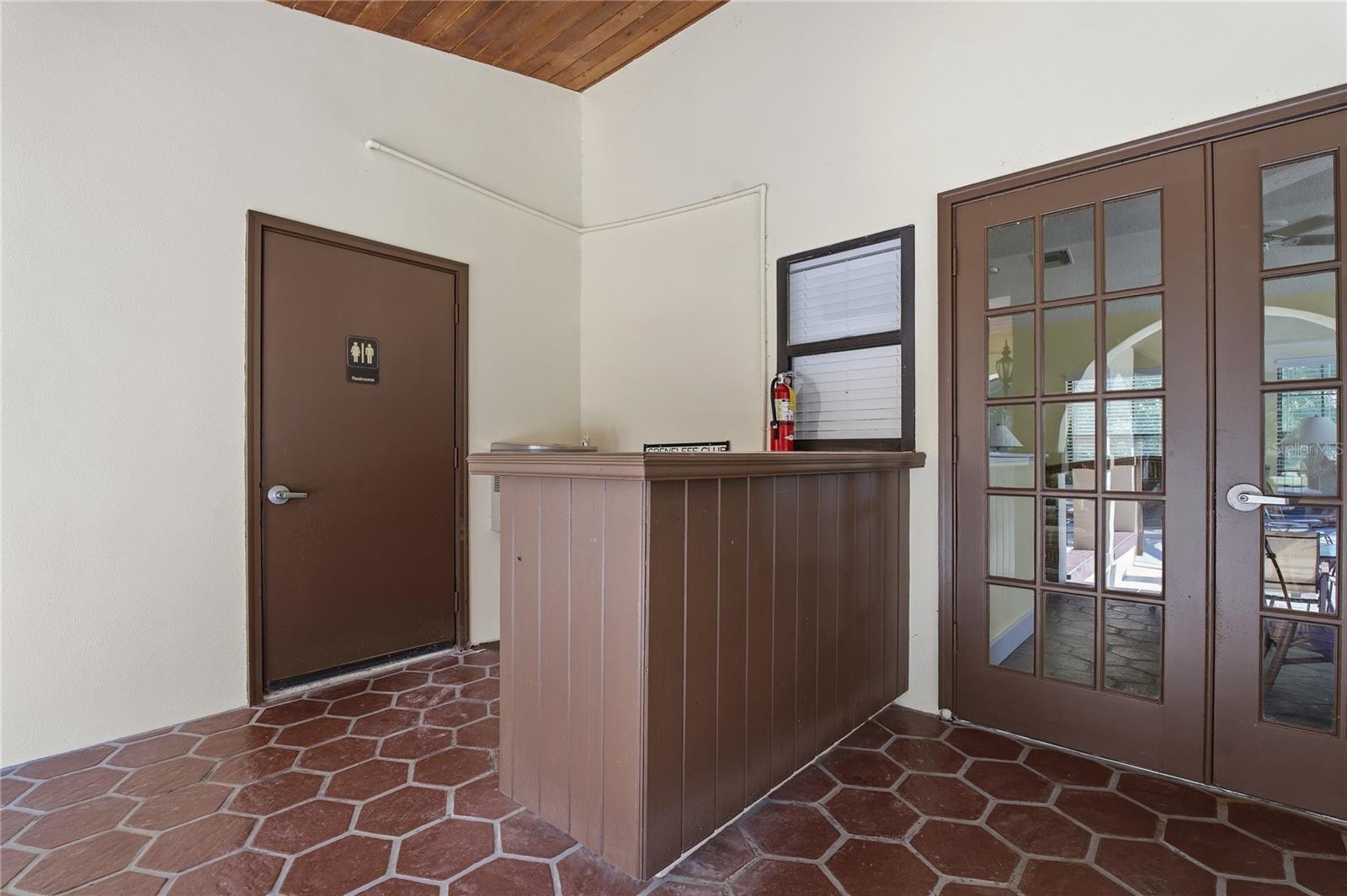 116 Coventry Ln Property Photo 59