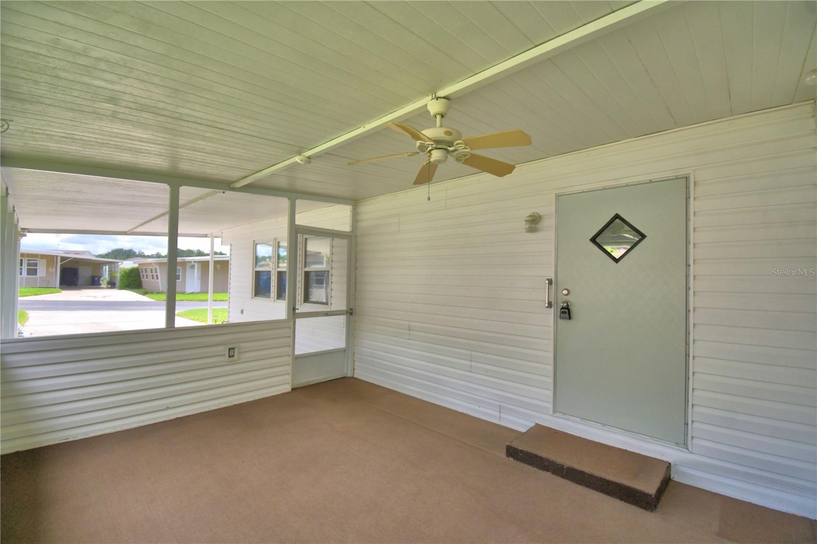 111 Paradise Ln Property Photo 8