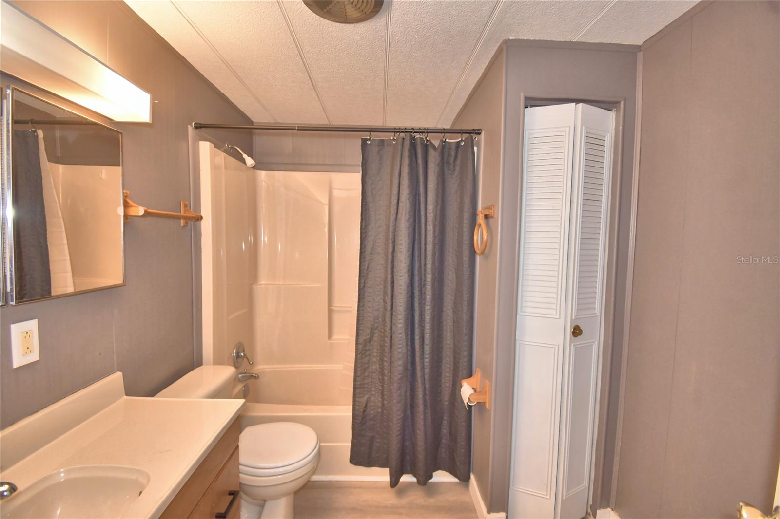 111 Paradise Ln Property Photo 31