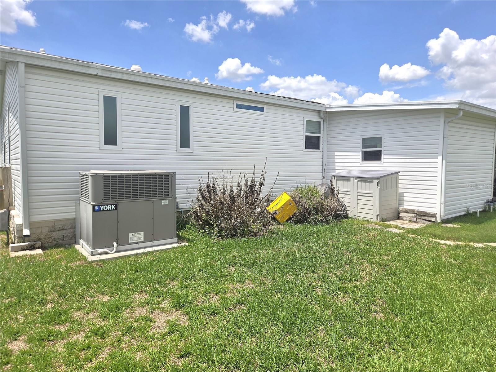 311 Townbridge Dr Property Photo 7