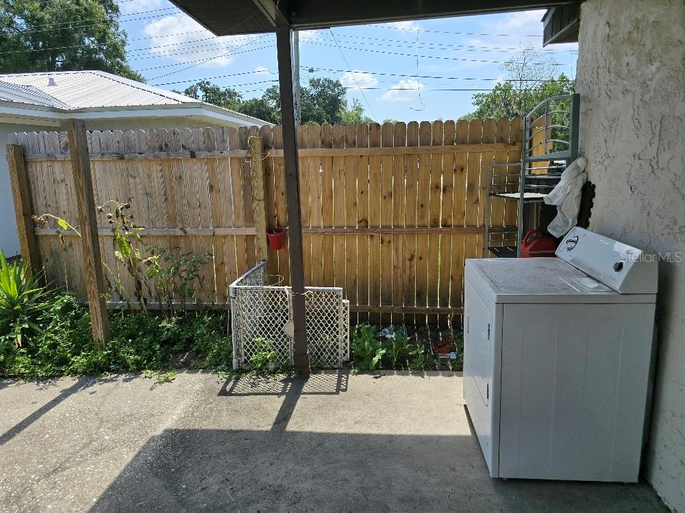 780 E North St Property Photo 17