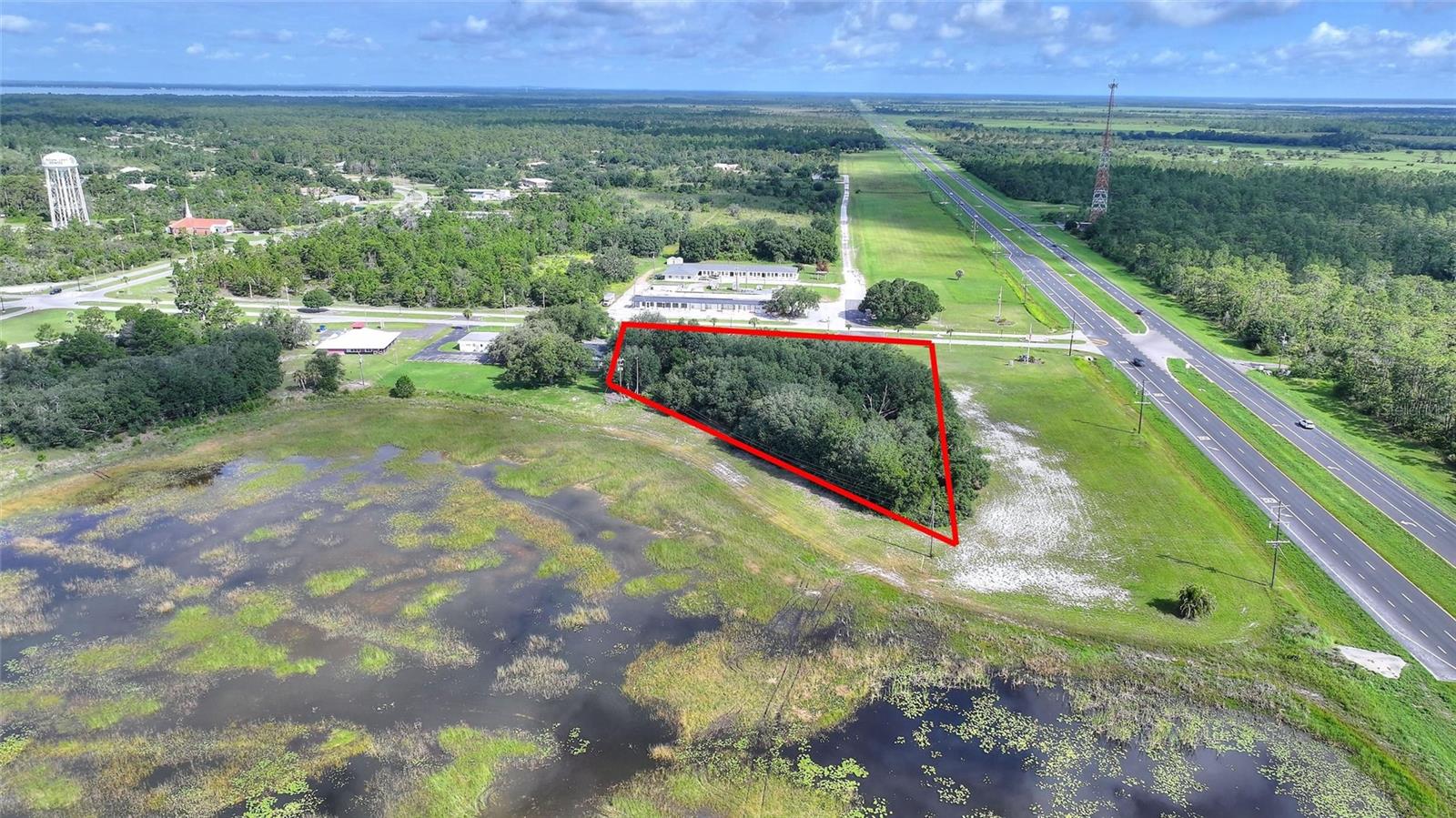 Deland Ave Property Photo 4
