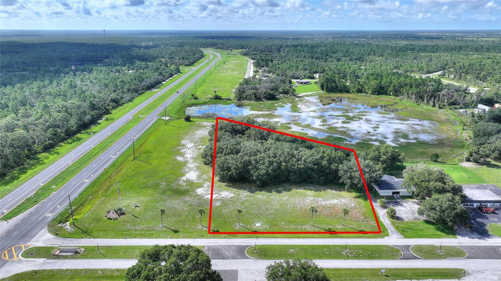 Deland Ave Property Photo 12