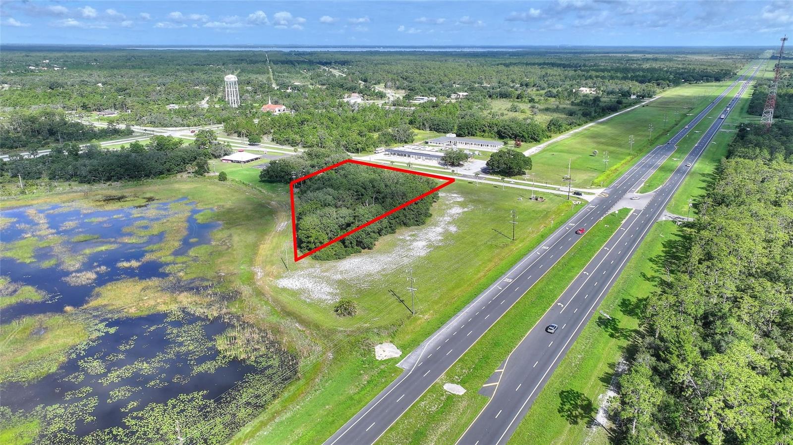 Deland Ave Property Photo 13