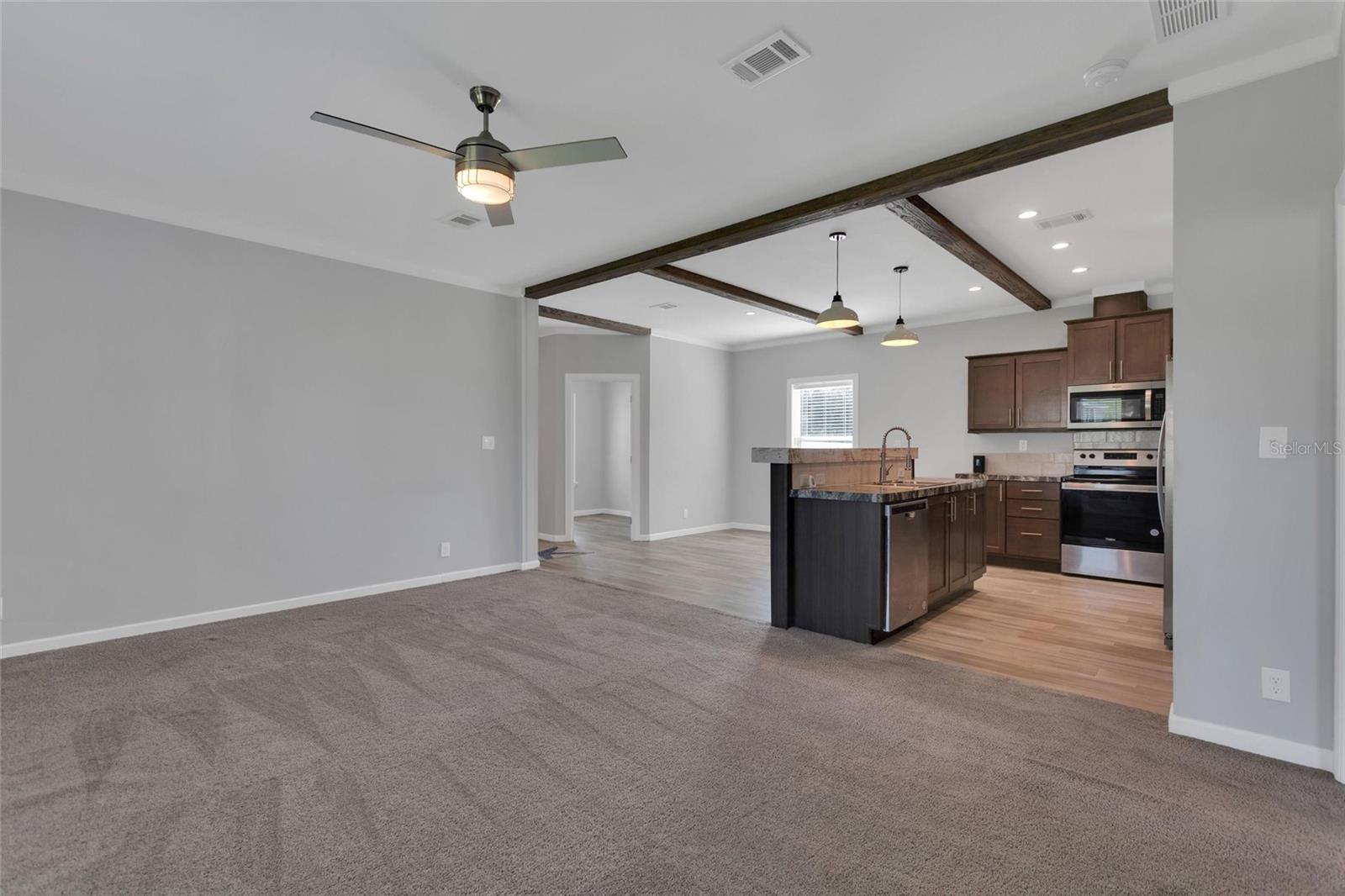25294 Canterbury Dr Property Photo 6