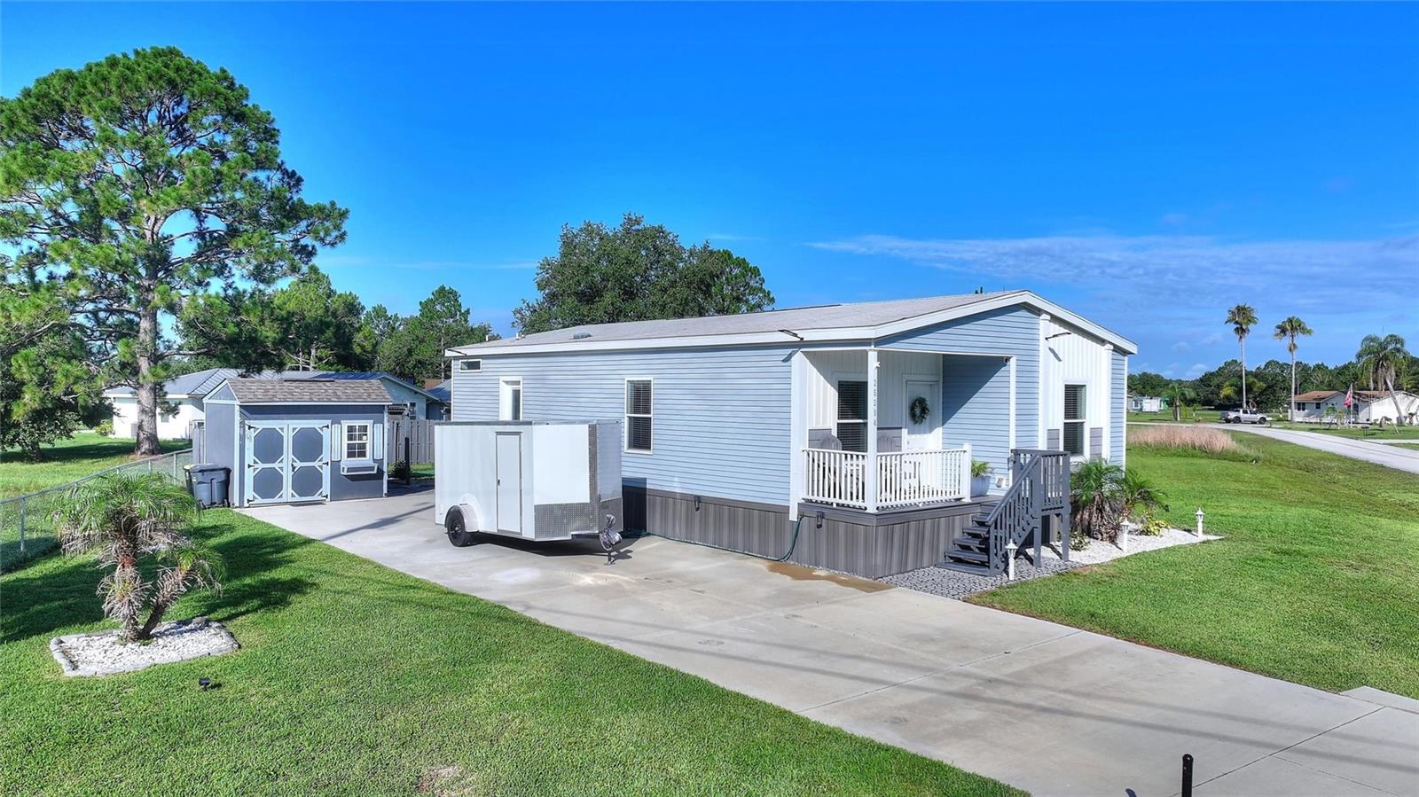 25294 Canterbury Dr Property Photo 11