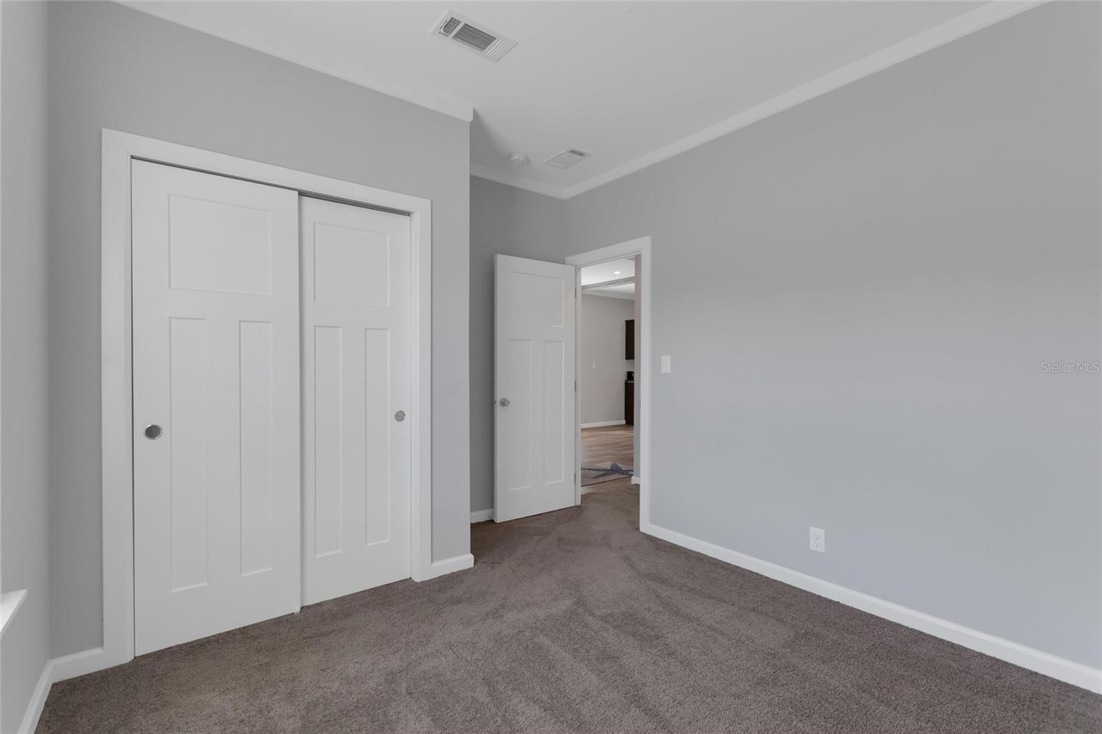 25294 Canterbury Dr Property Photo 15