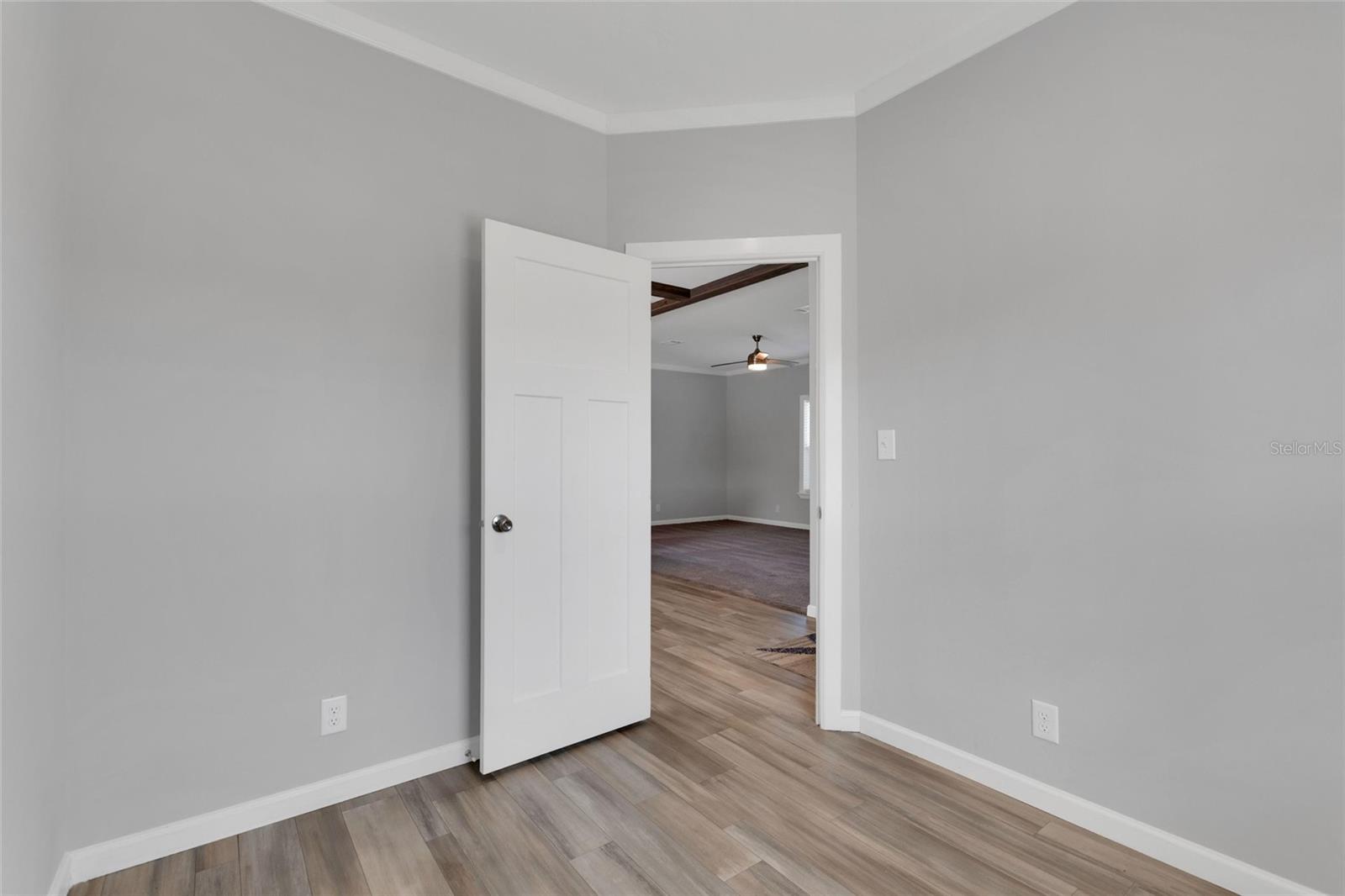 25294 Canterbury Dr Property Photo 16