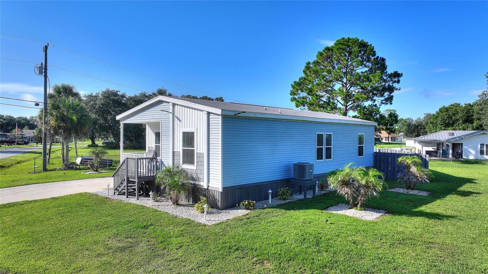 25294 Canterbury Dr Property Photo 27