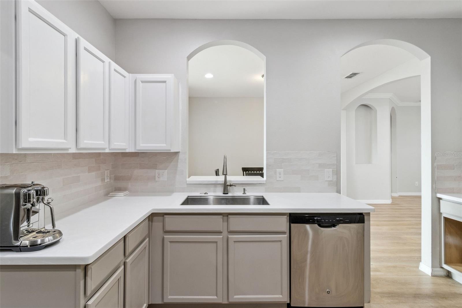 647 Chicago Way Property Photo 11