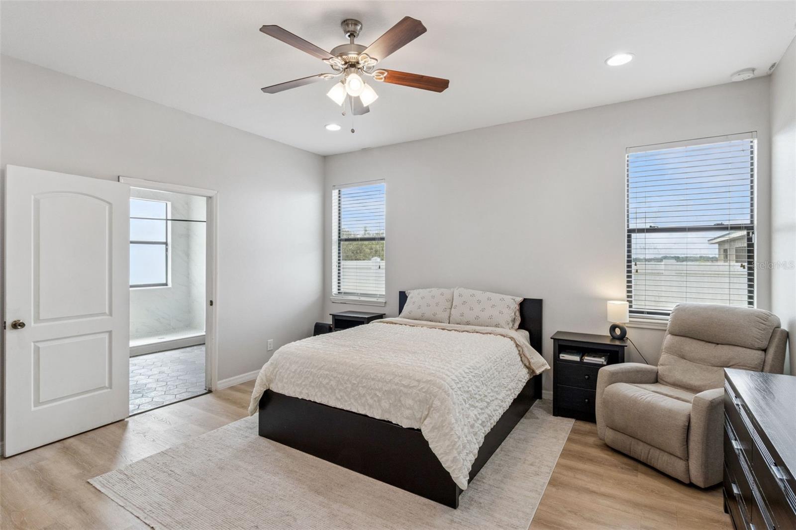 647 Chicago Way Property Photo 15