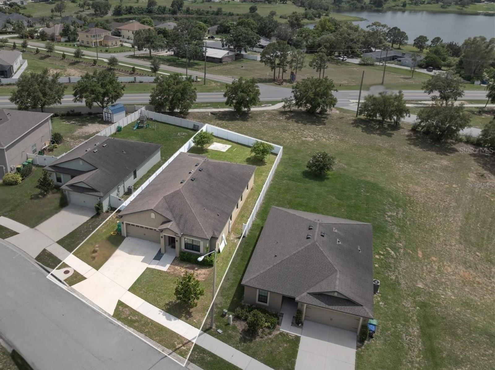 647 Chicago Way Property Photo 28