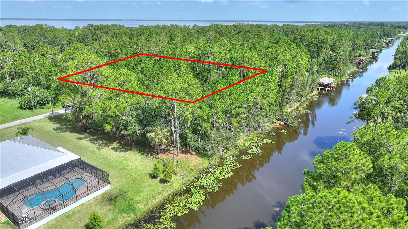30 Amaryllis Dr Property Photo 3
