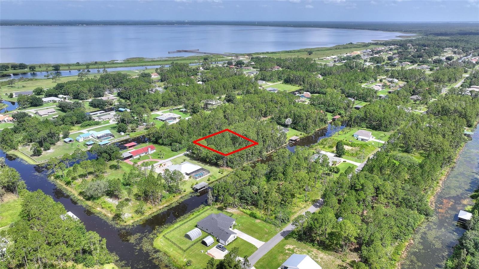 30 Amaryllis Dr Property Photo 16