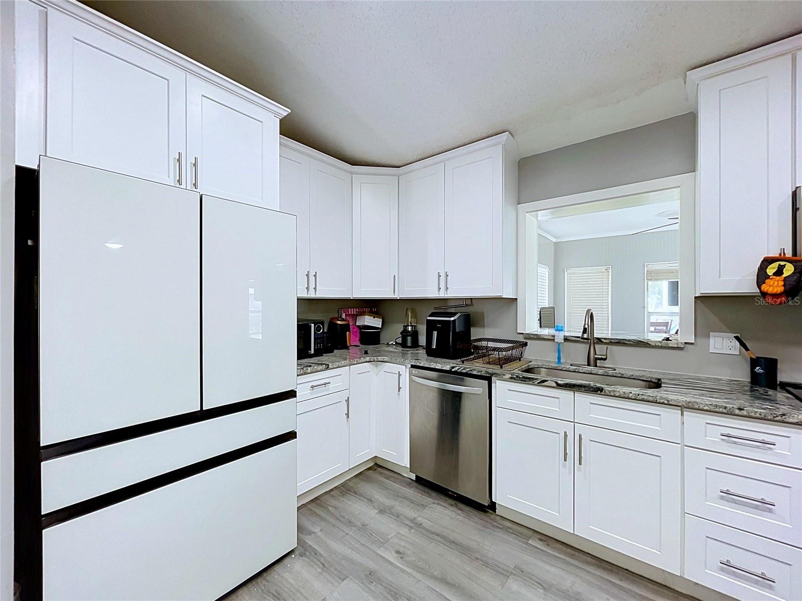 8017 Glenridge Ln Property Photo 18